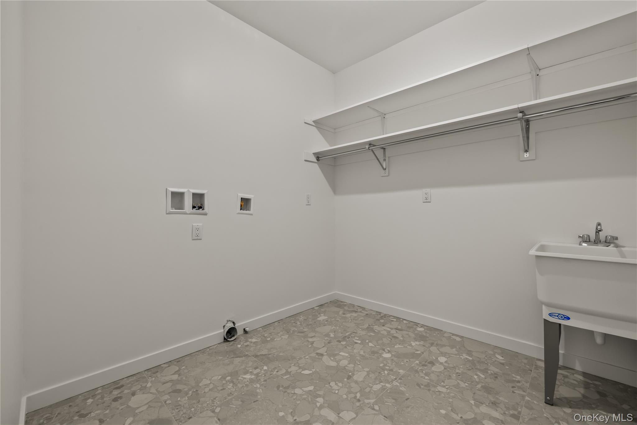 41 Saddle River Road Unit: 201