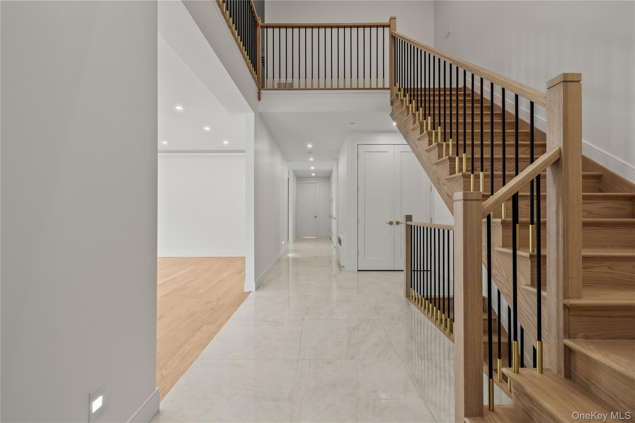 41 Saddle River Road Unit: 201