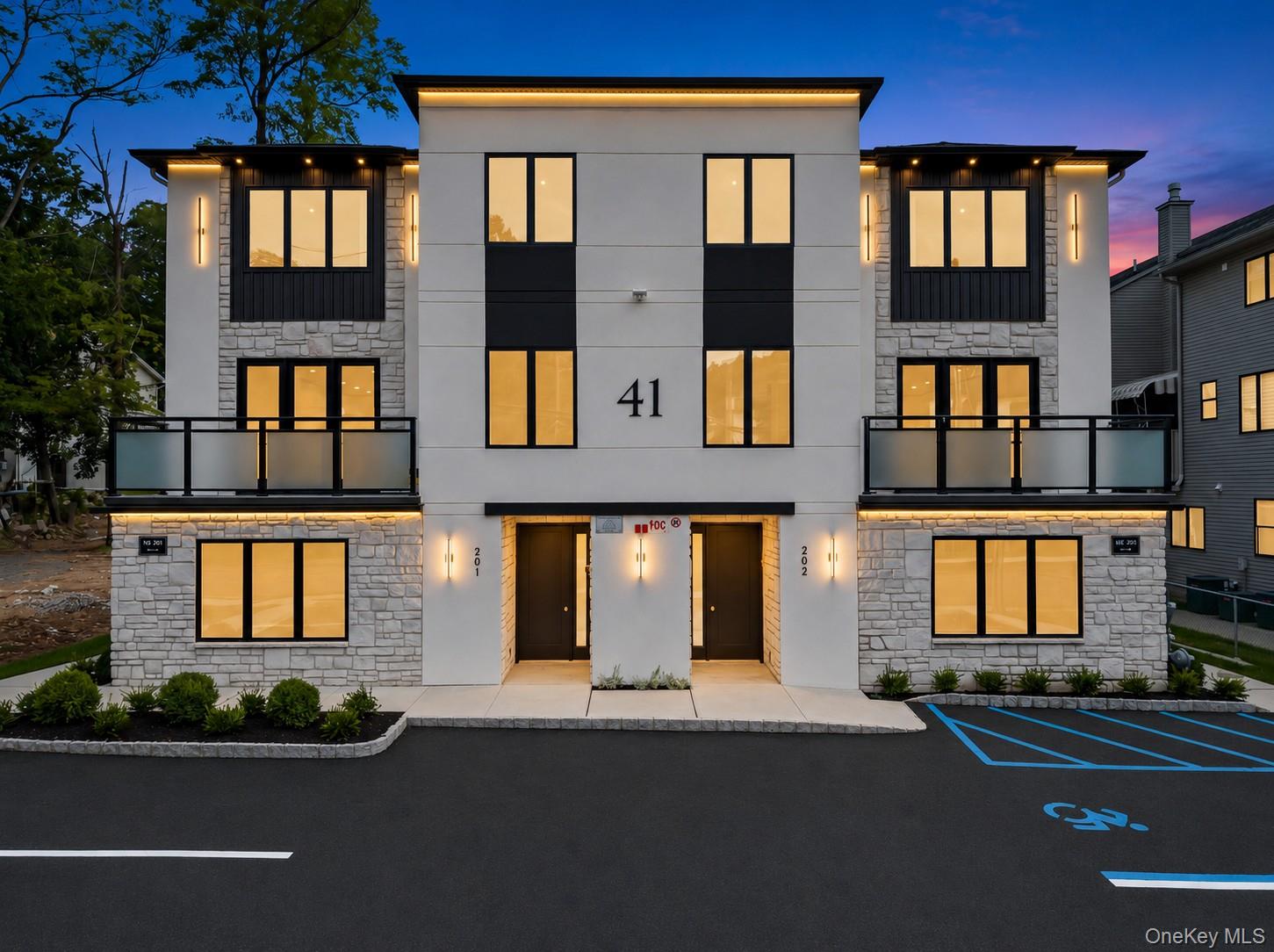 41 Saddle River Road Unit: 111