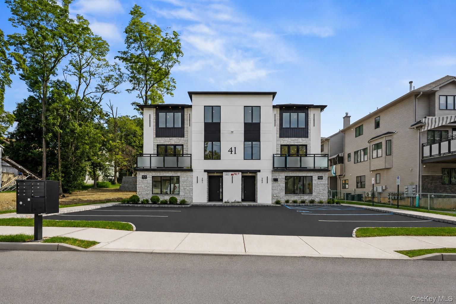 41 Saddle River Road Unit: 111