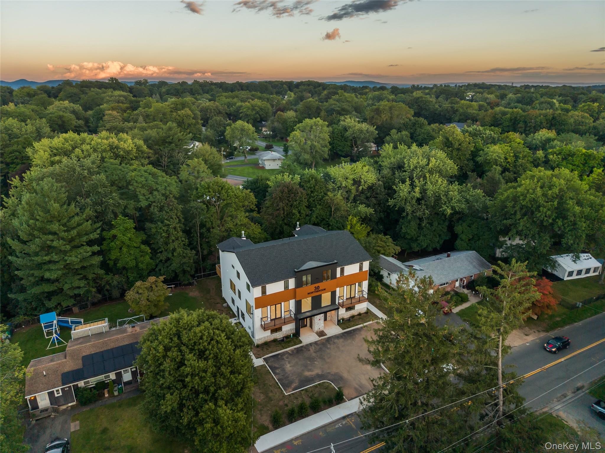 30 Northbrook Road Unit: 201