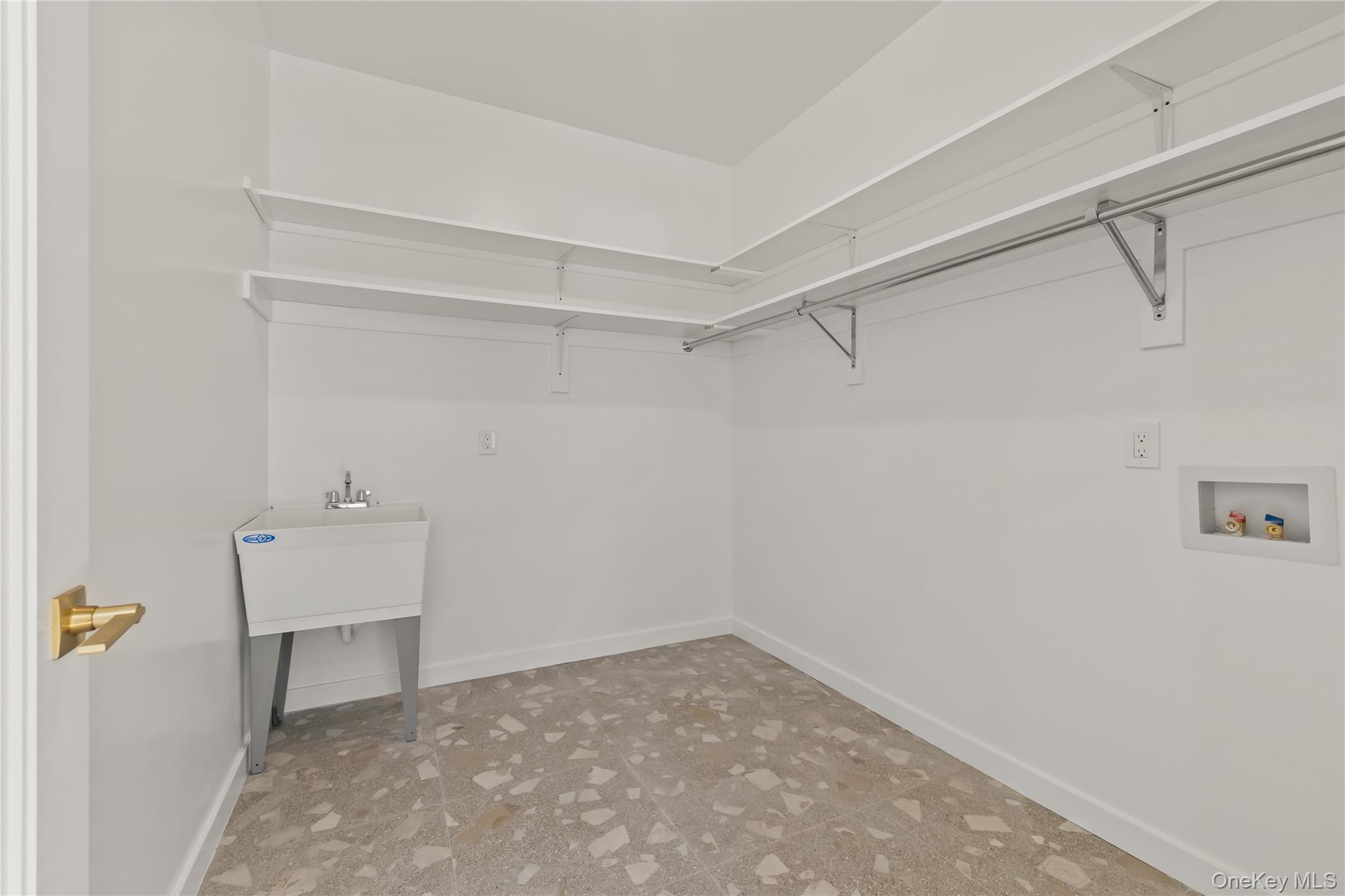 30 Northbrook Road Unit: 201