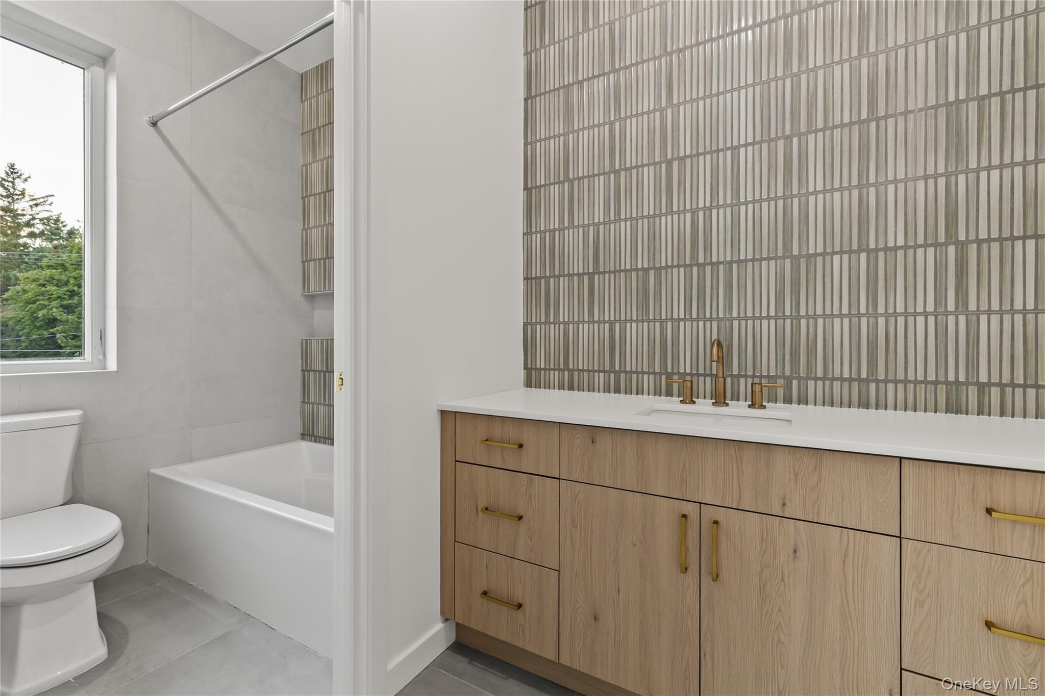 30 Northbrook Road Unit: 201