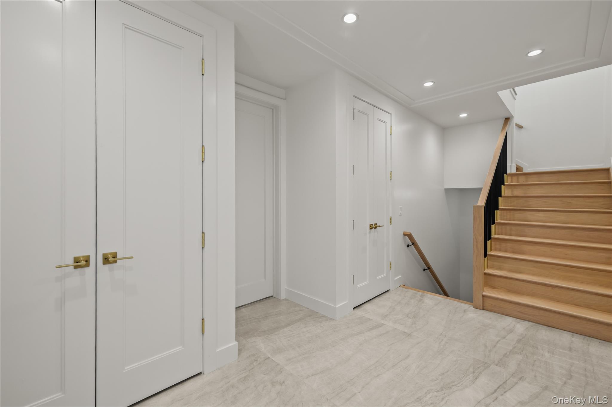 30 Northbrook Road Unit: 201
