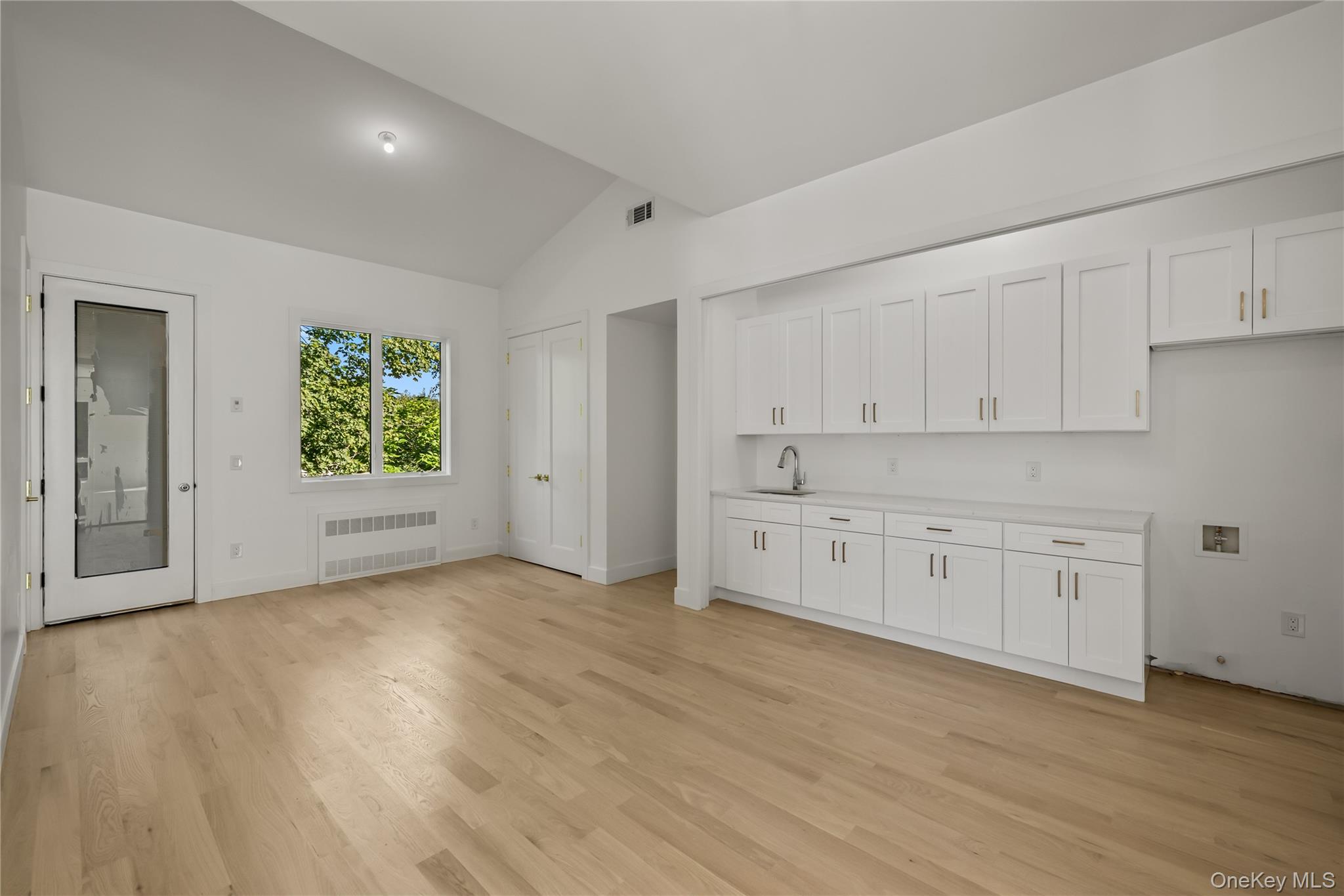 30 Northbrook Road Unit: 201
