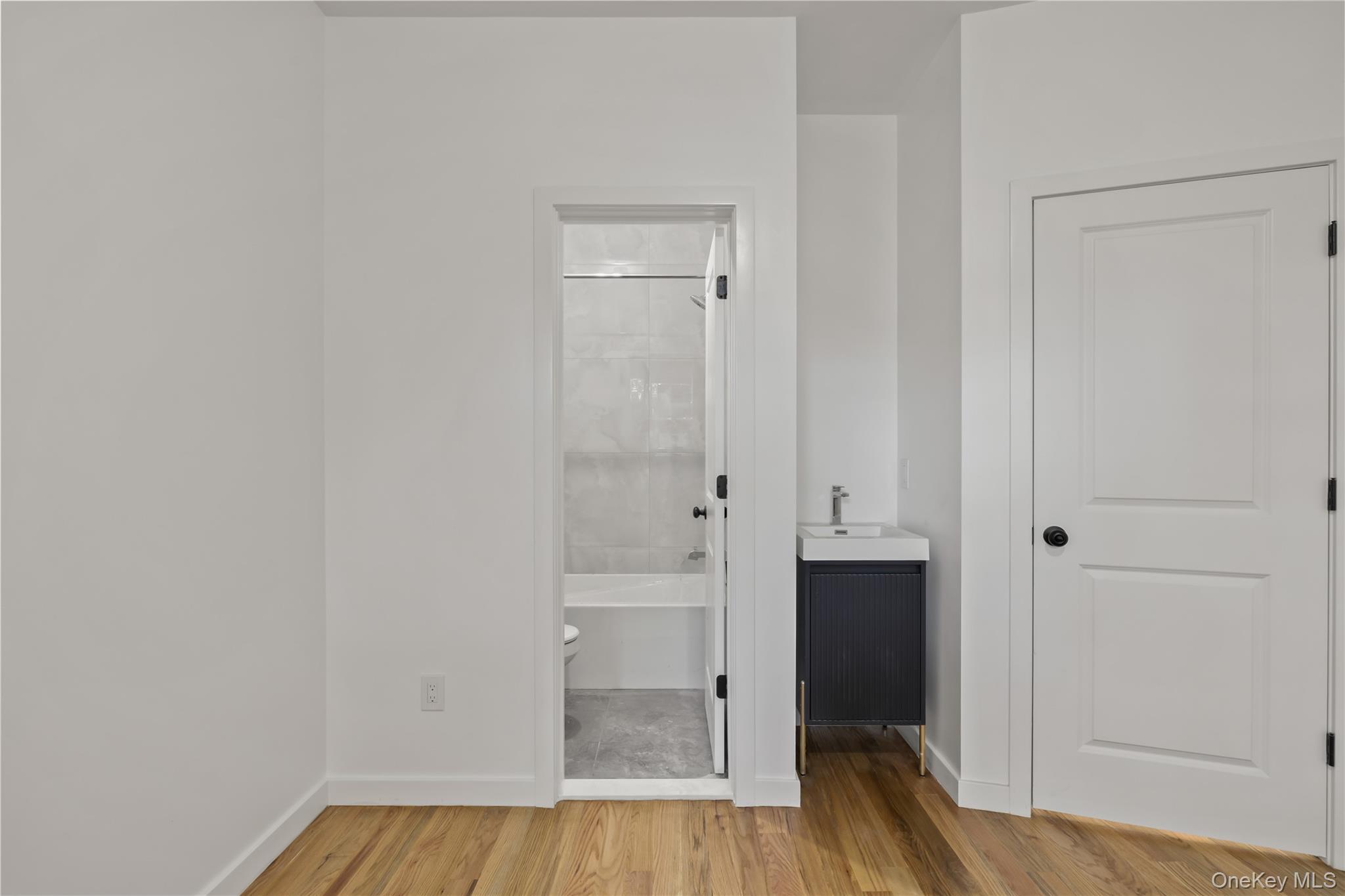 30 Northbrook Road Unit: 201