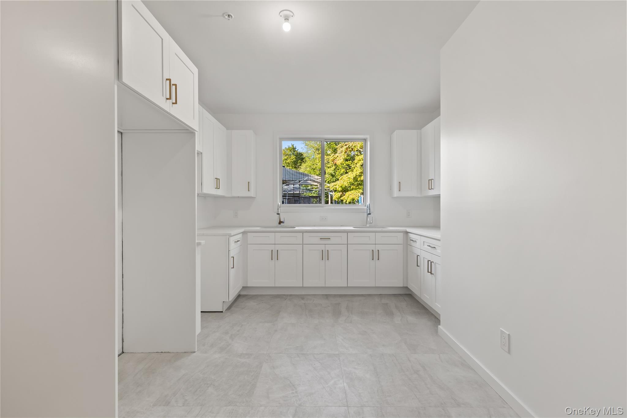 30 Northbrook Road Unit: 201