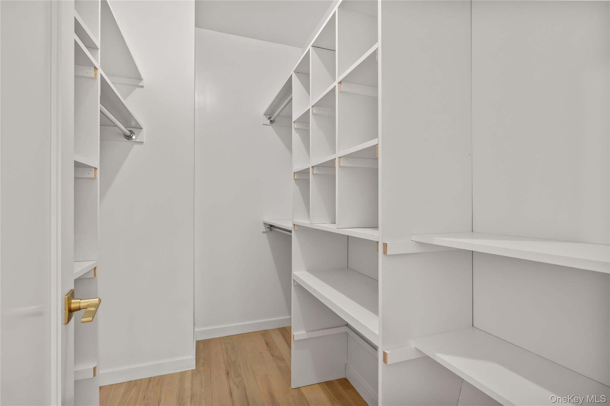 30 Northbrook Road Unit: 201