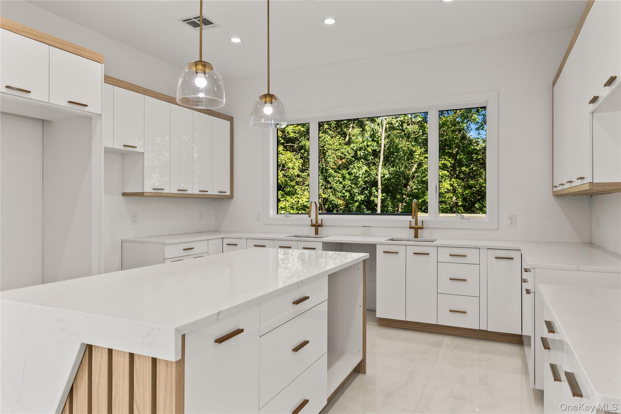 30 Northbrook Road Unit: 201