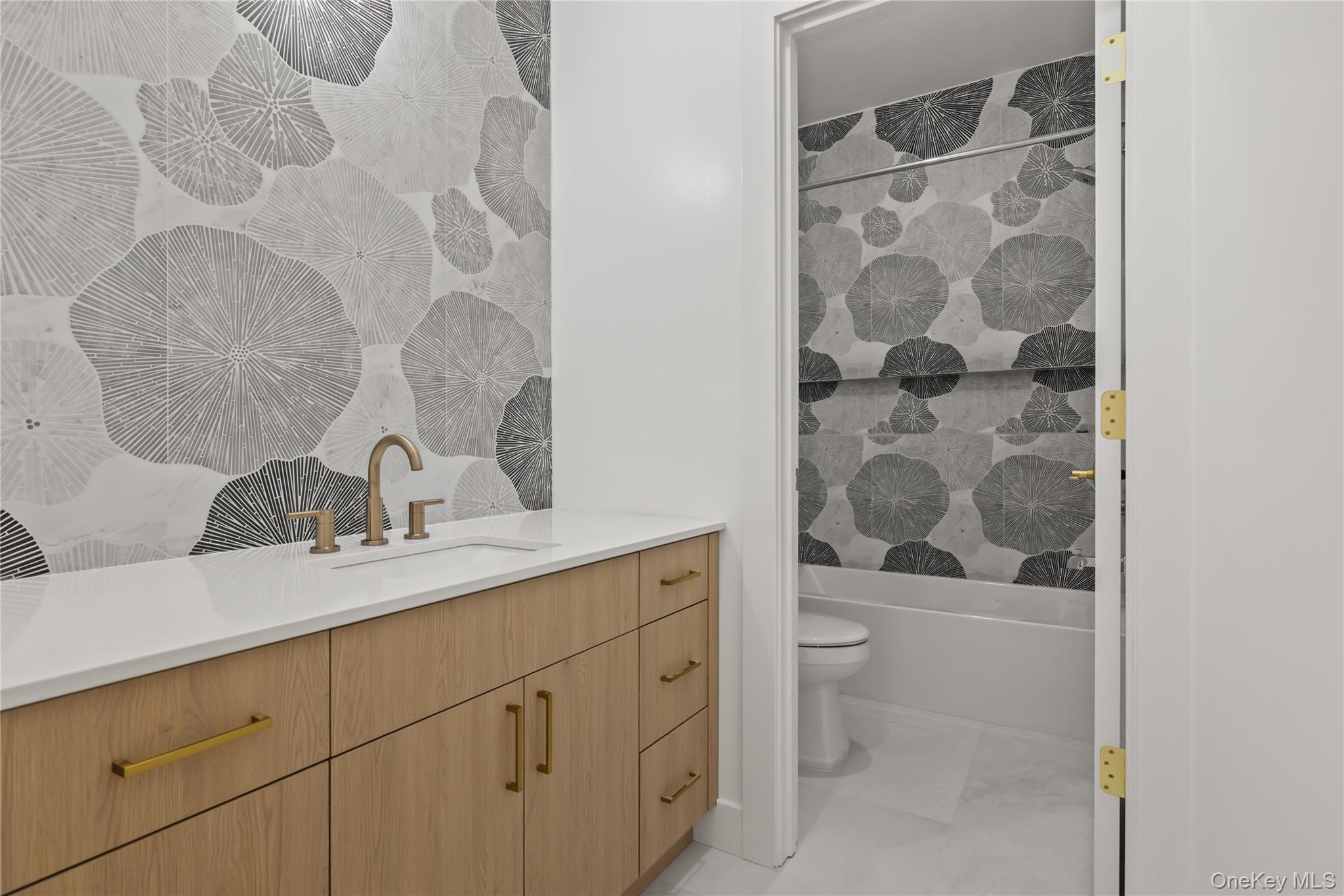 30 Northbrook Road Unit: 201