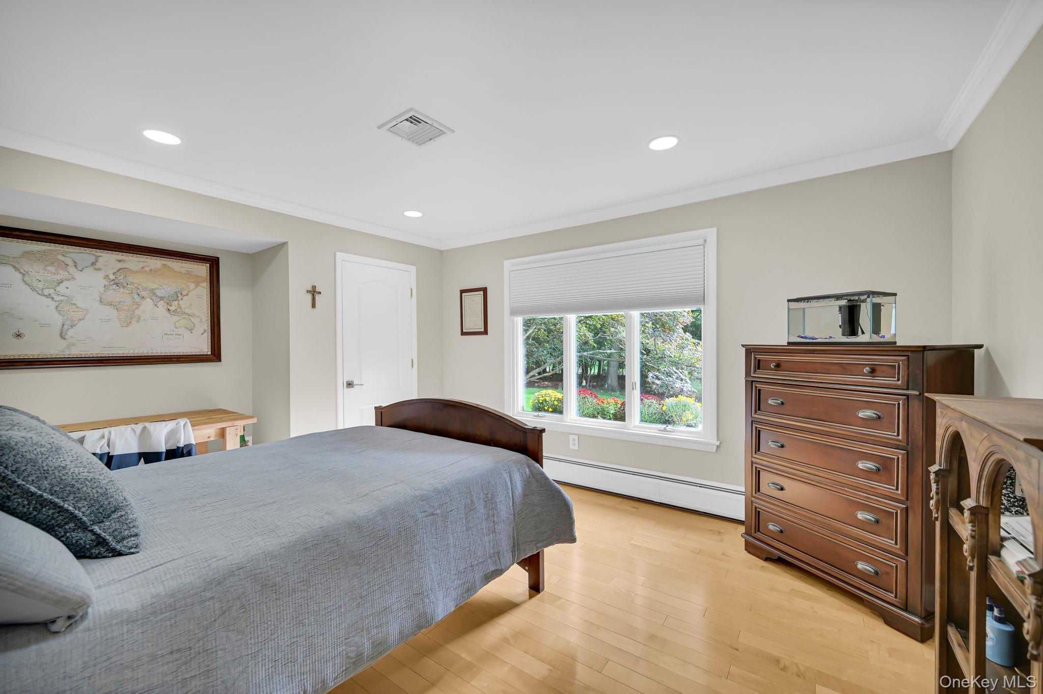 15 Ramapo Lane