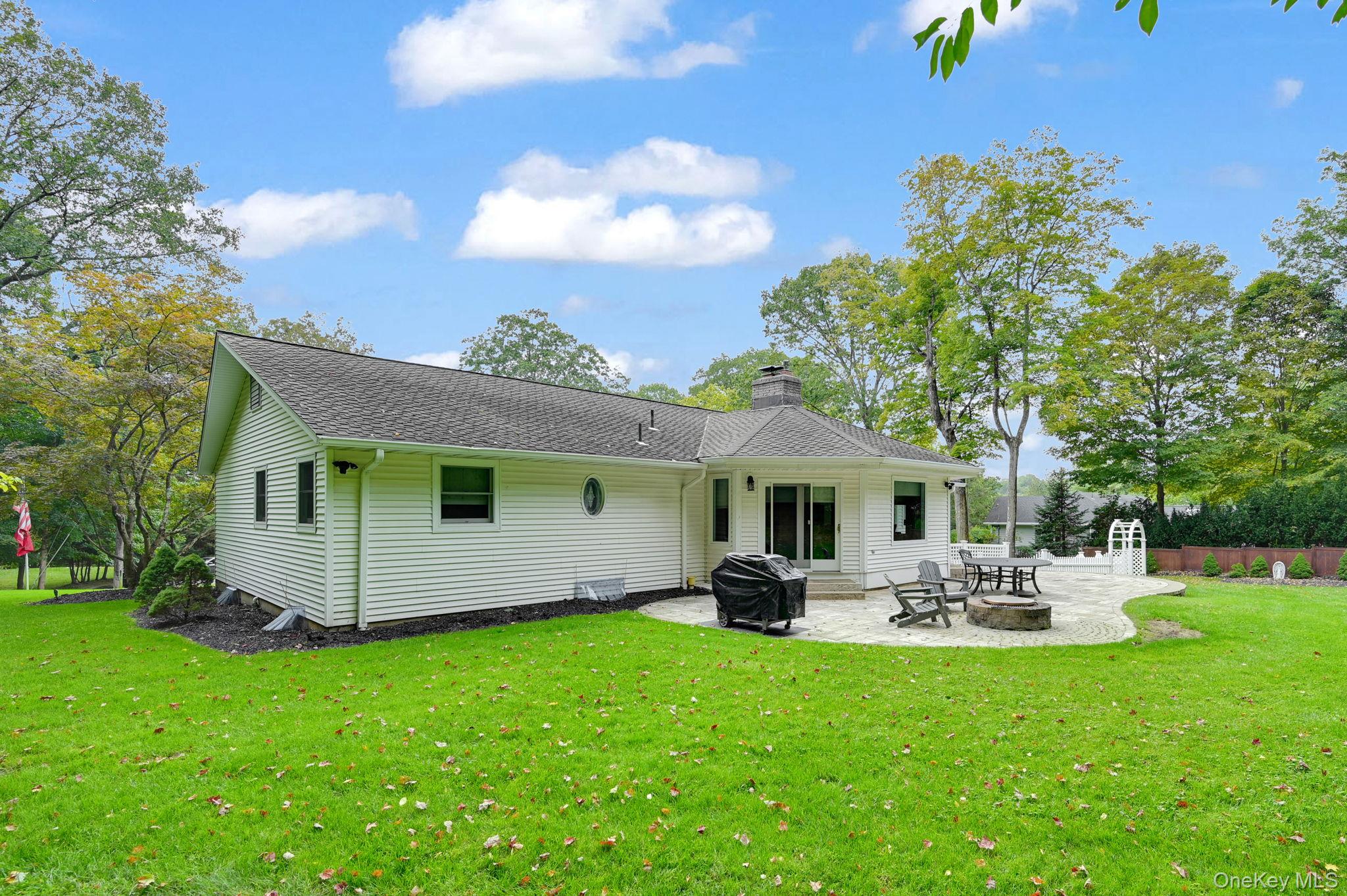 15 Ramapo Lane