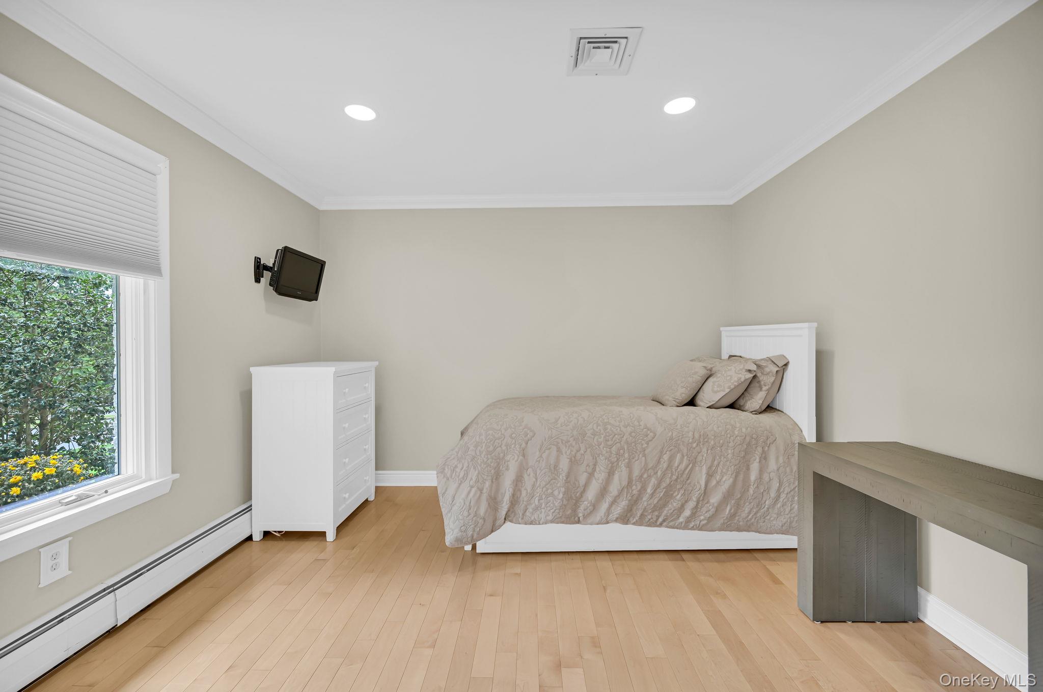 15 Ramapo Lane