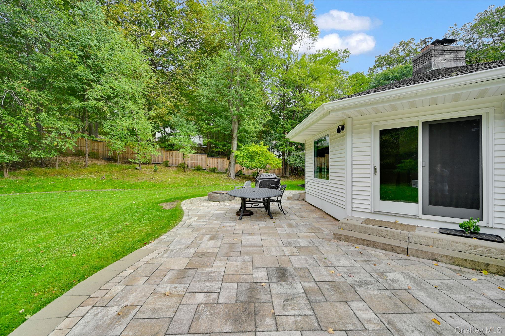 15 Ramapo Lane