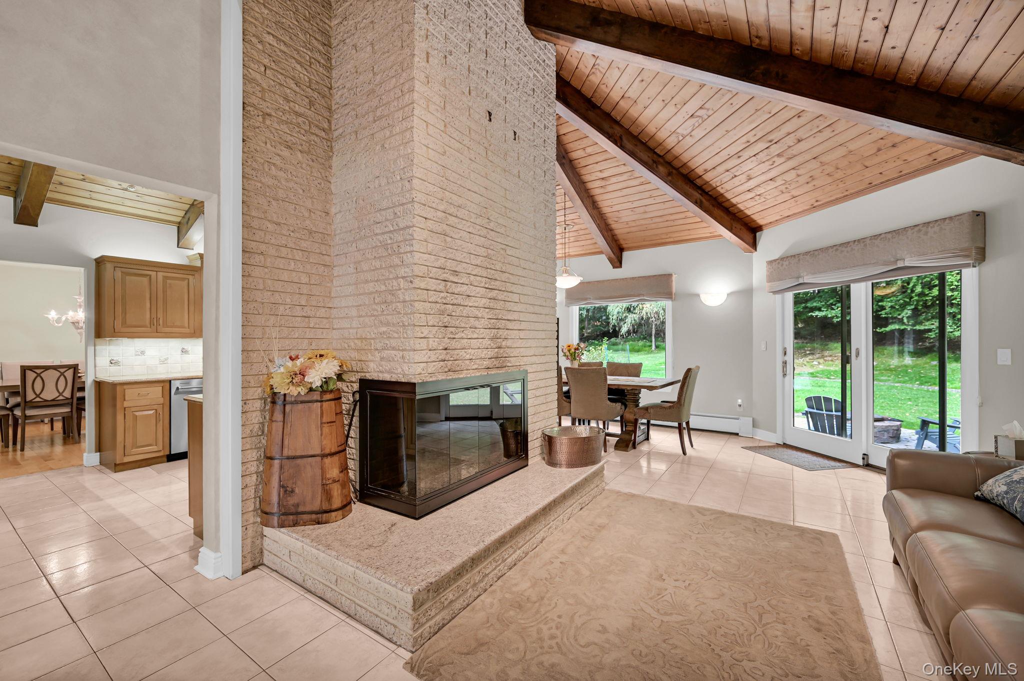 15 Ramapo Lane