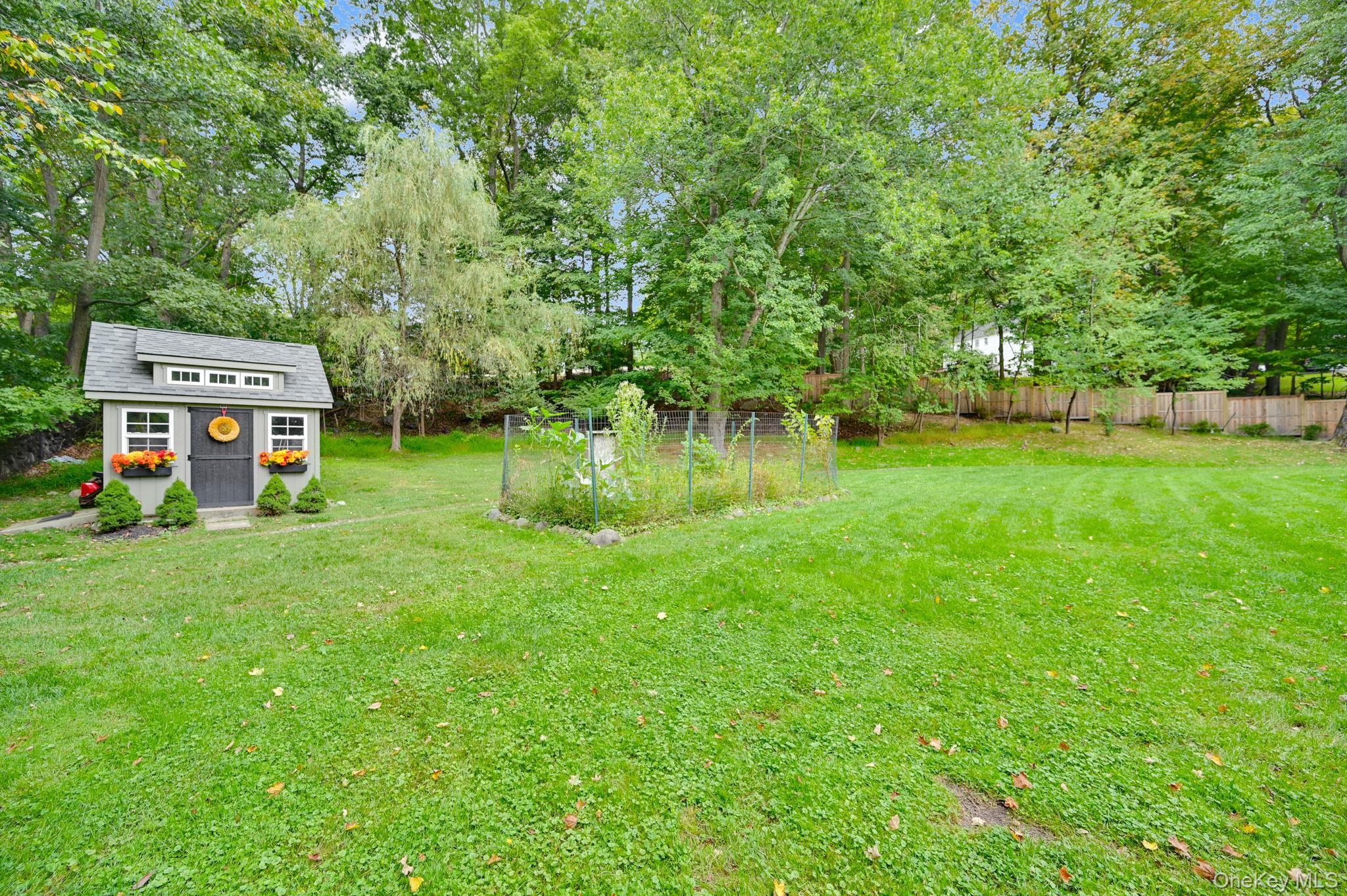 15 Ramapo Lane