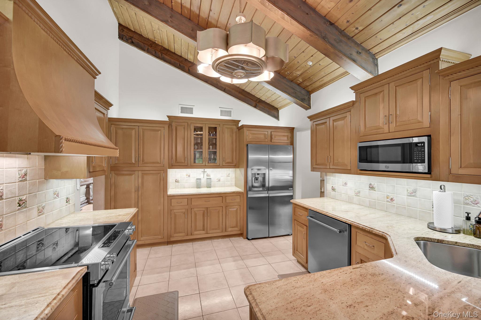 15 Ramapo Lane