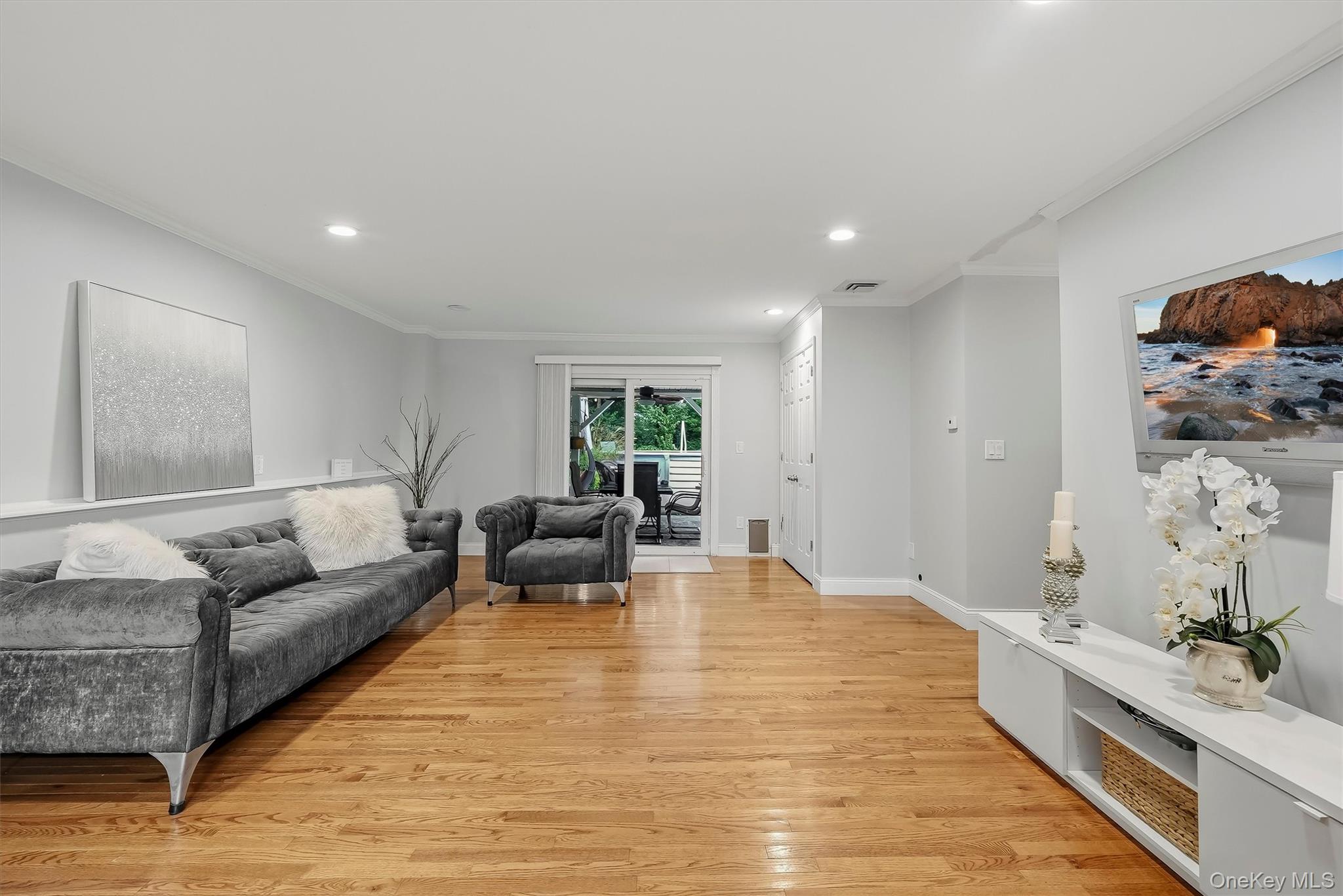 104 S Airmont Road