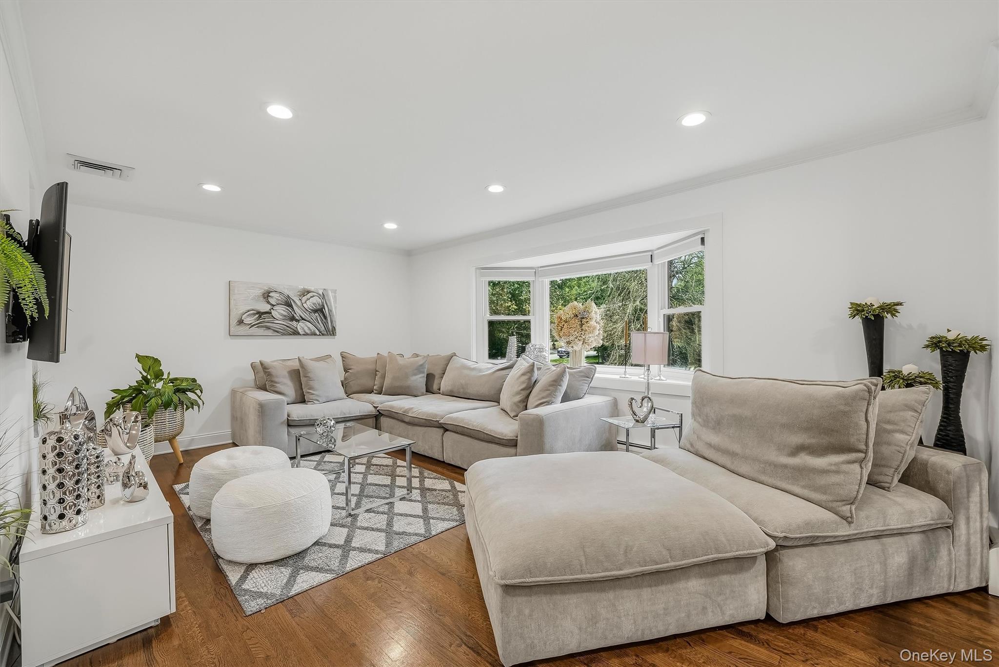 104 S Airmont Road