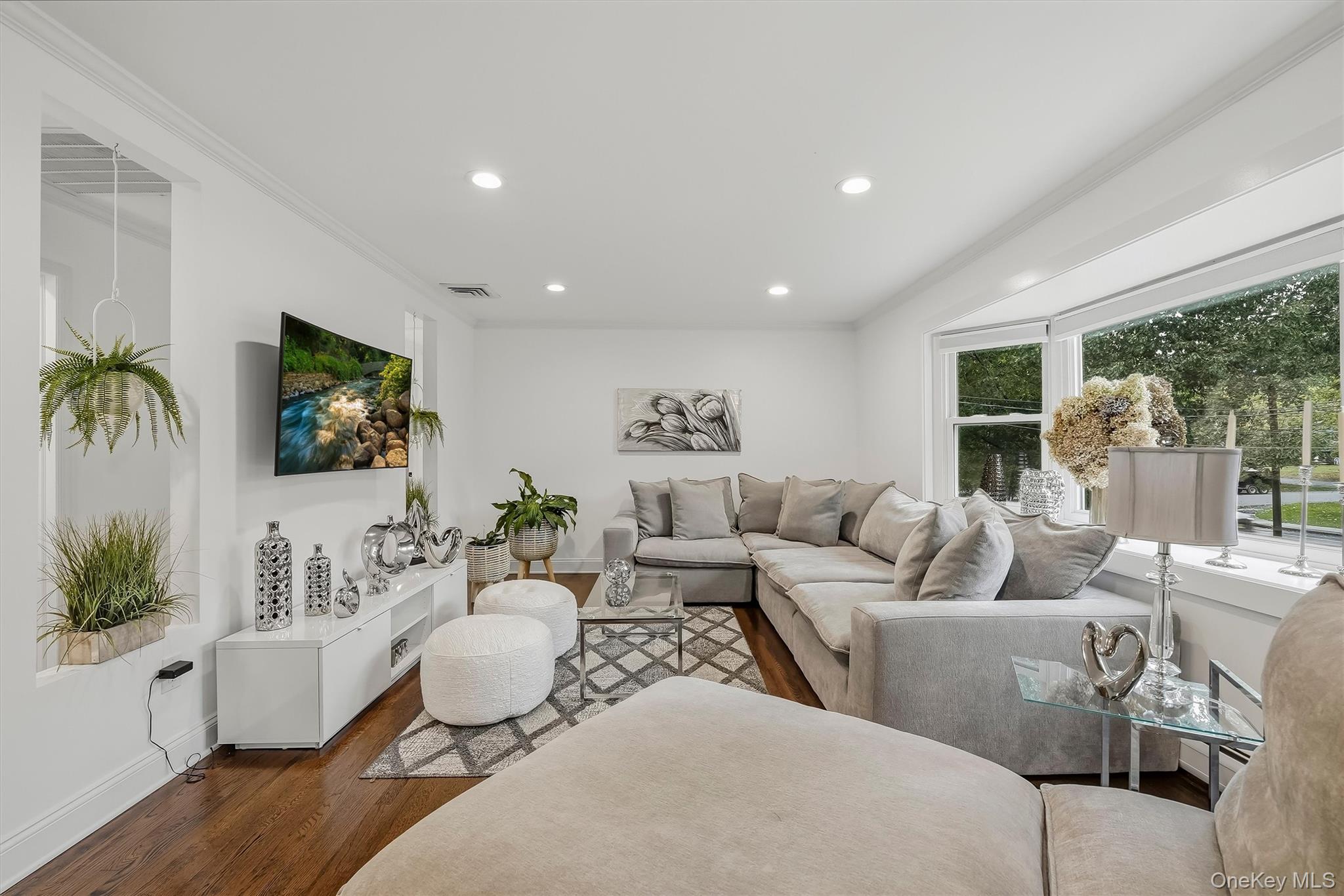104 S Airmont Road