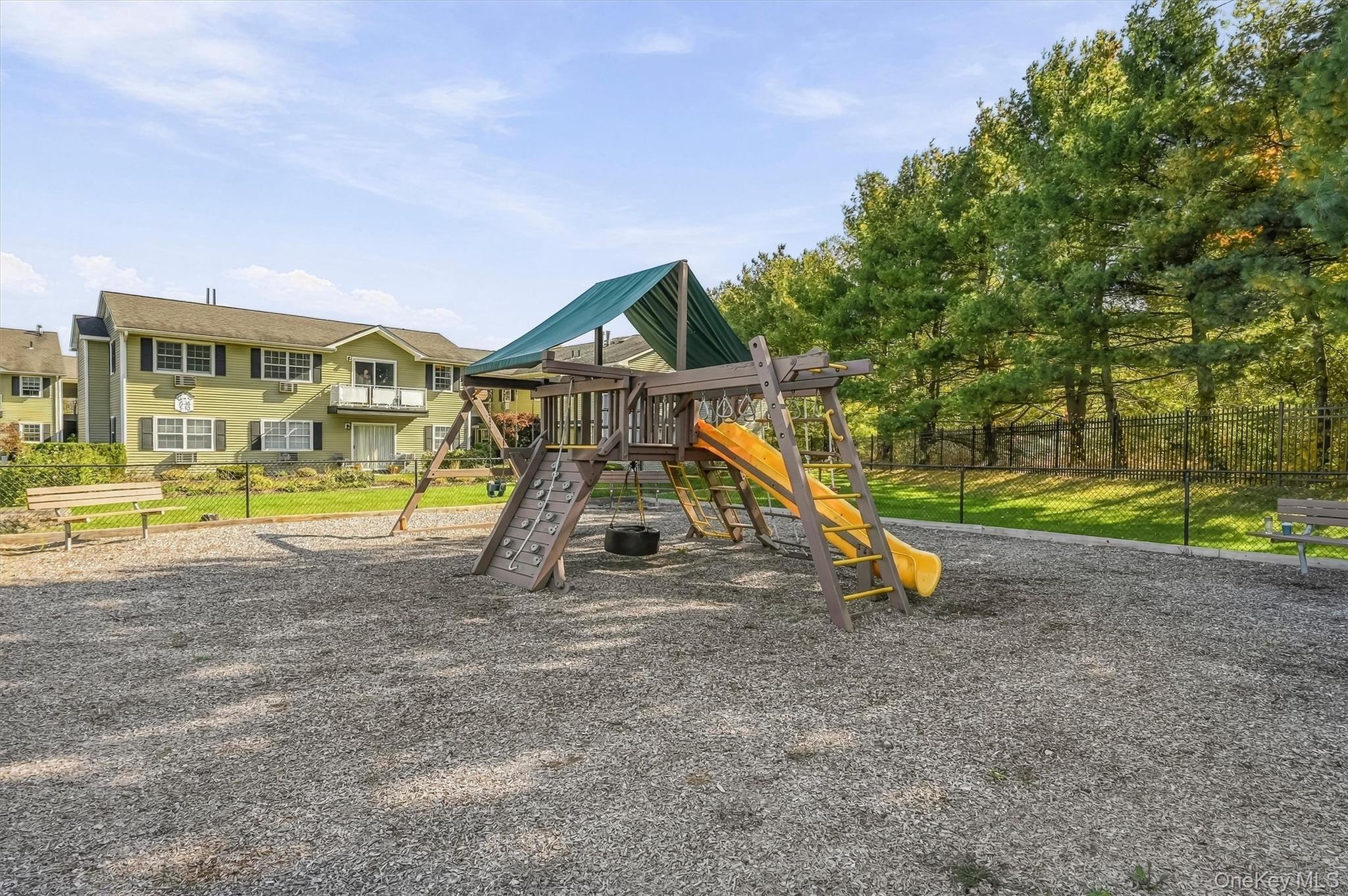 100 Hillside Drive Unit: B10