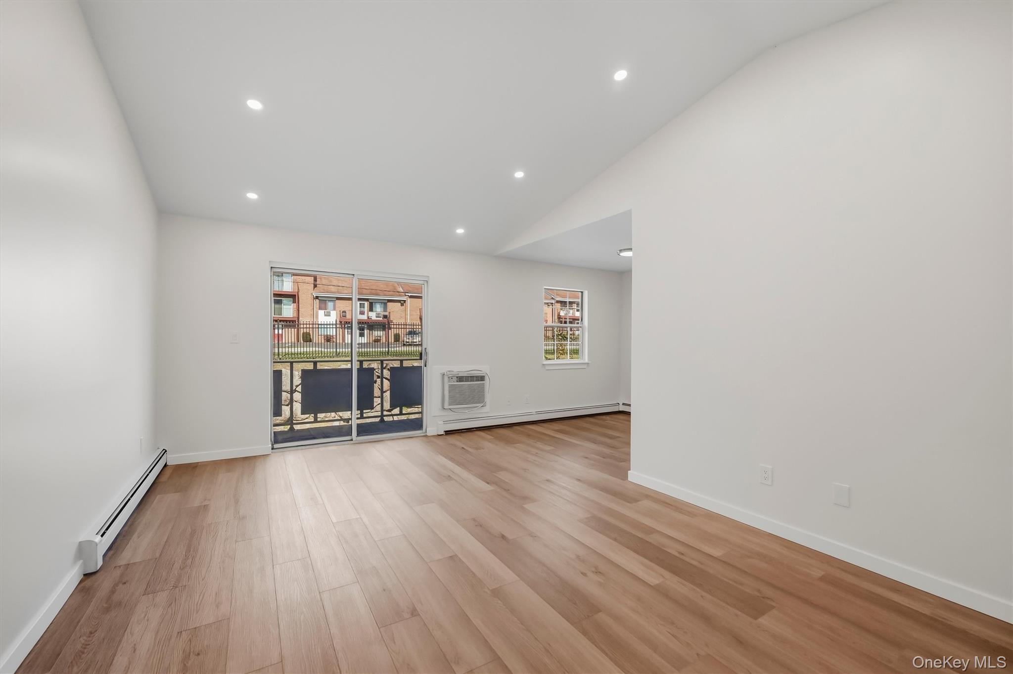 100 Hillside Drive Unit: B10