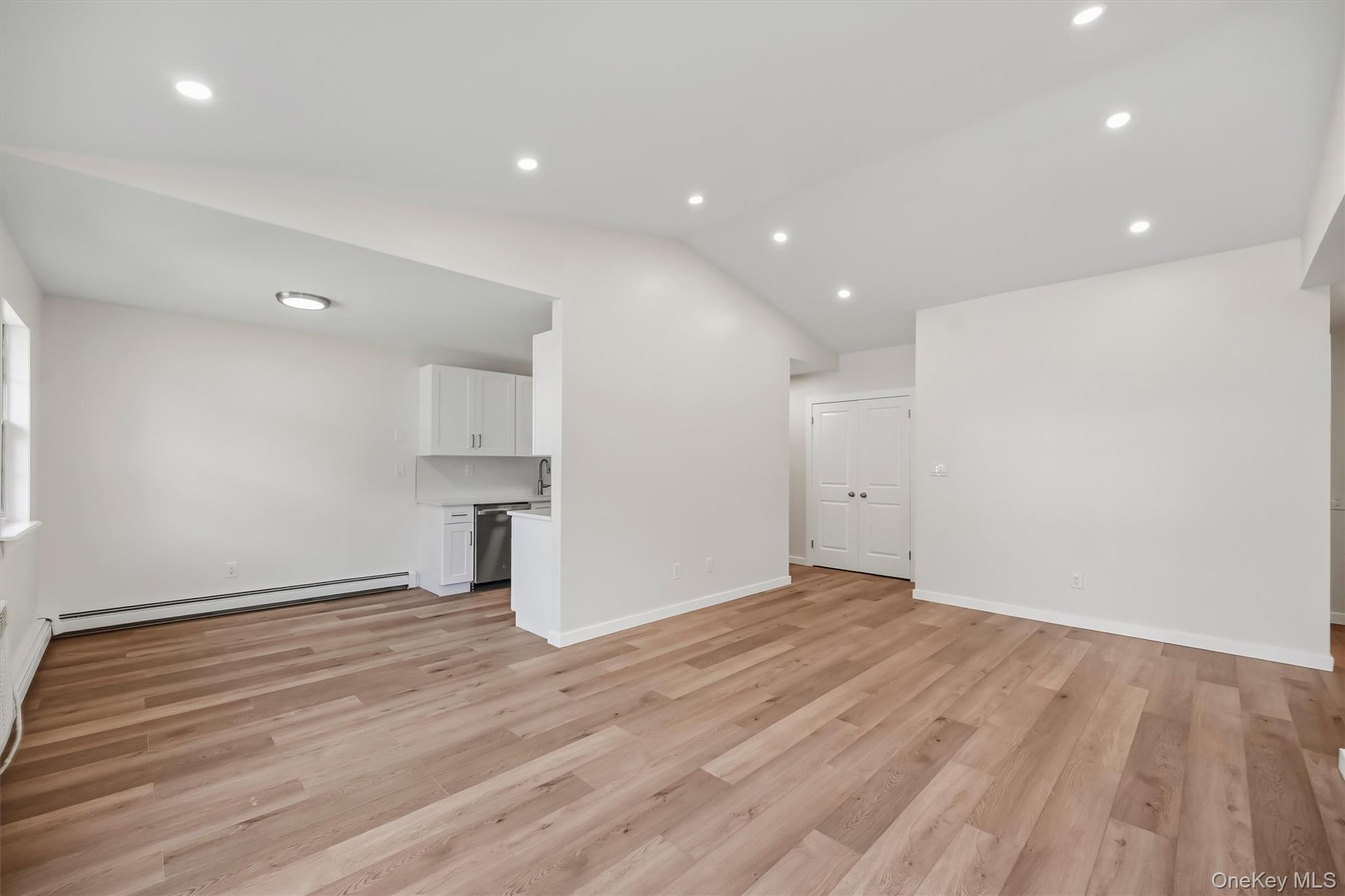 100 Hillside Drive Unit: B10