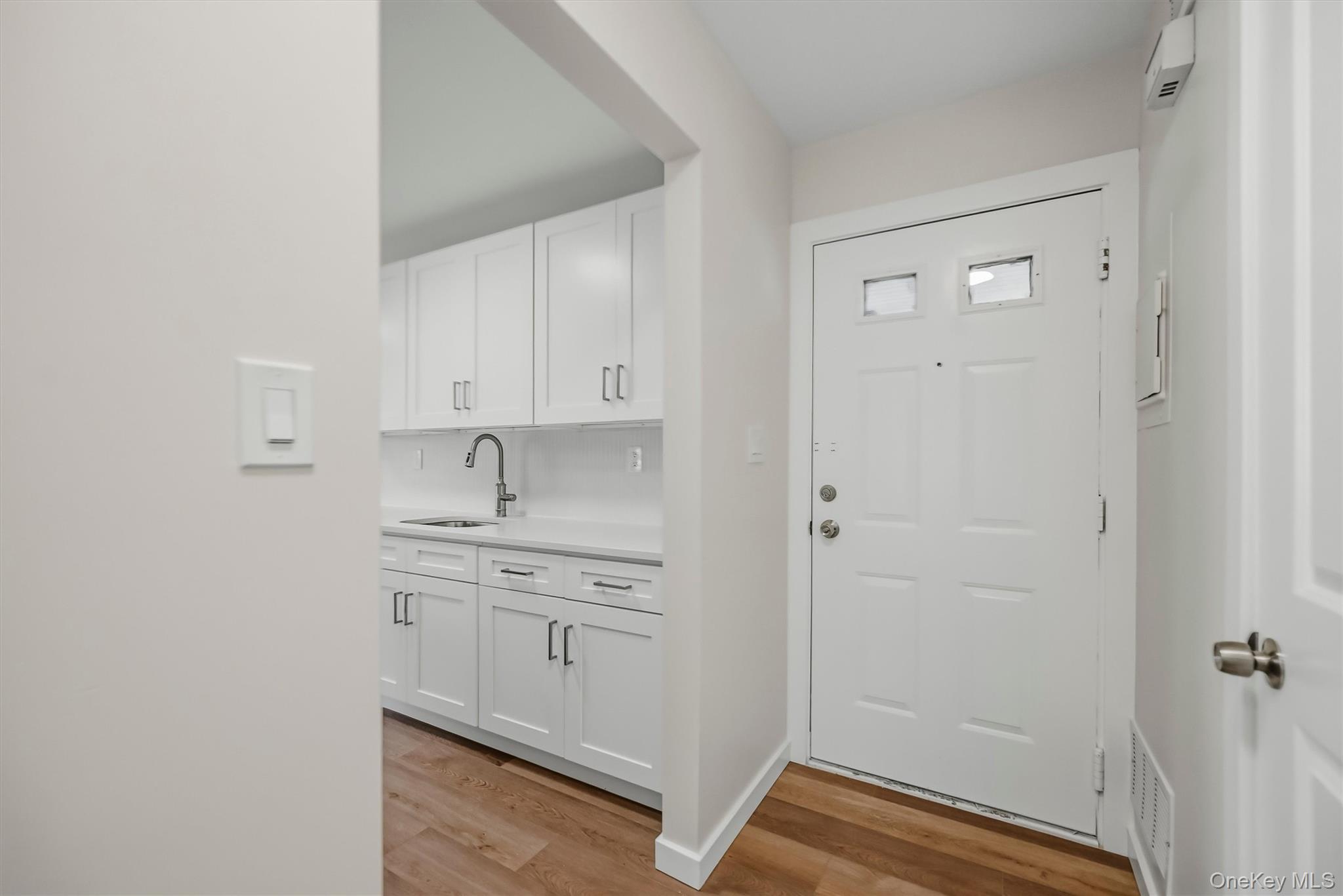 100 Hillside Drive Unit: B10
