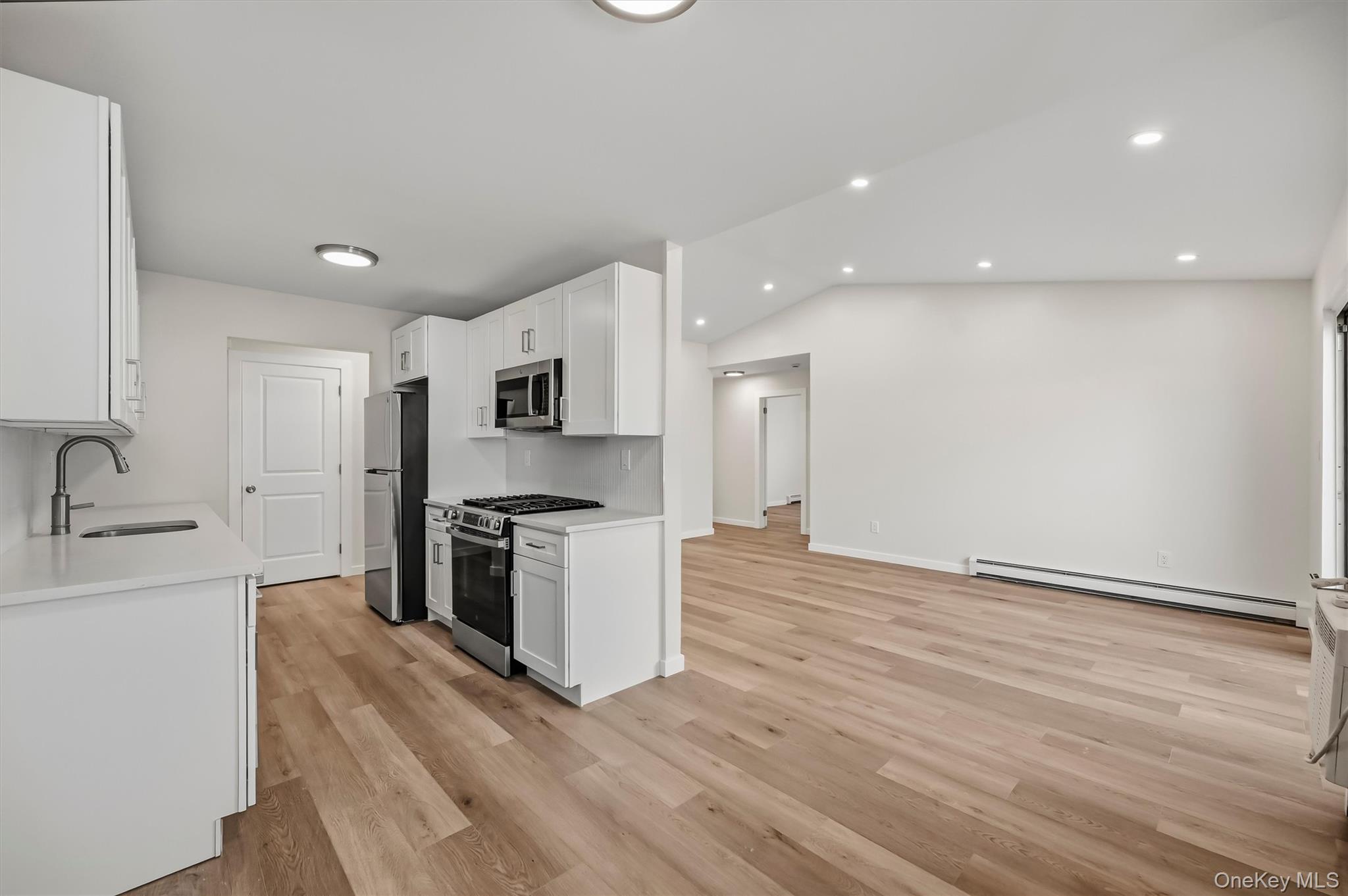 100 Hillside Drive Unit: B10