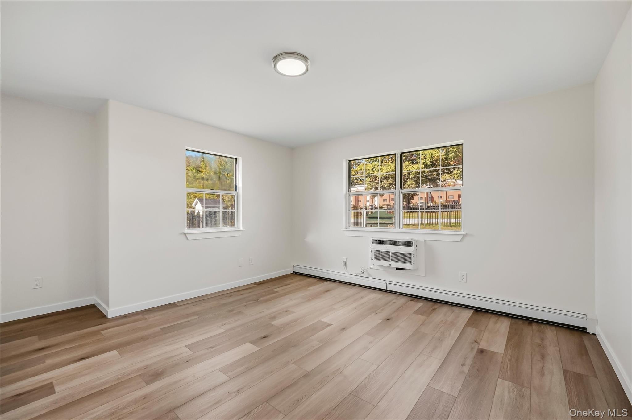 100 Hillside Drive Unit: B10
