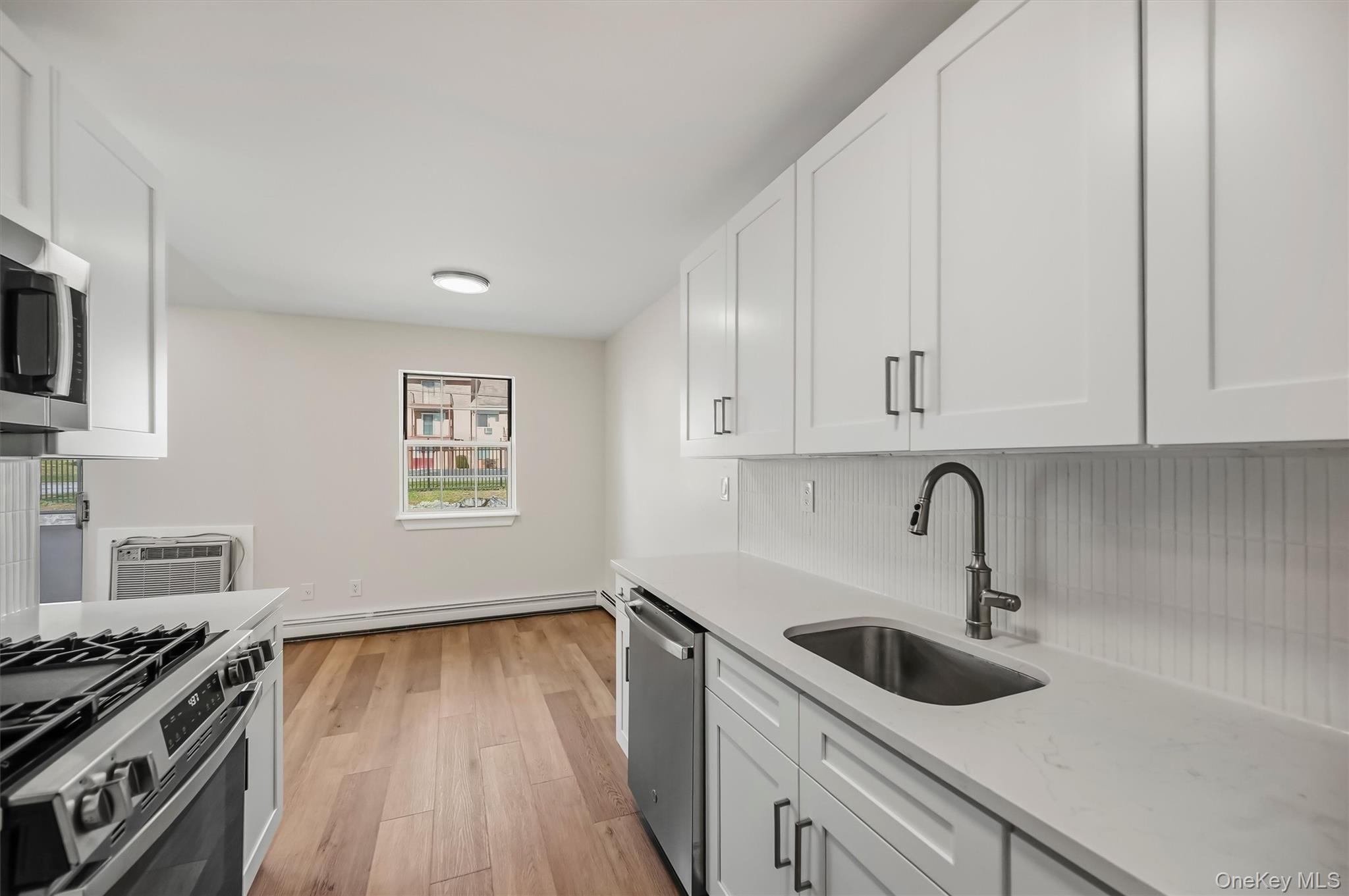 100 Hillside Drive Unit: B10
