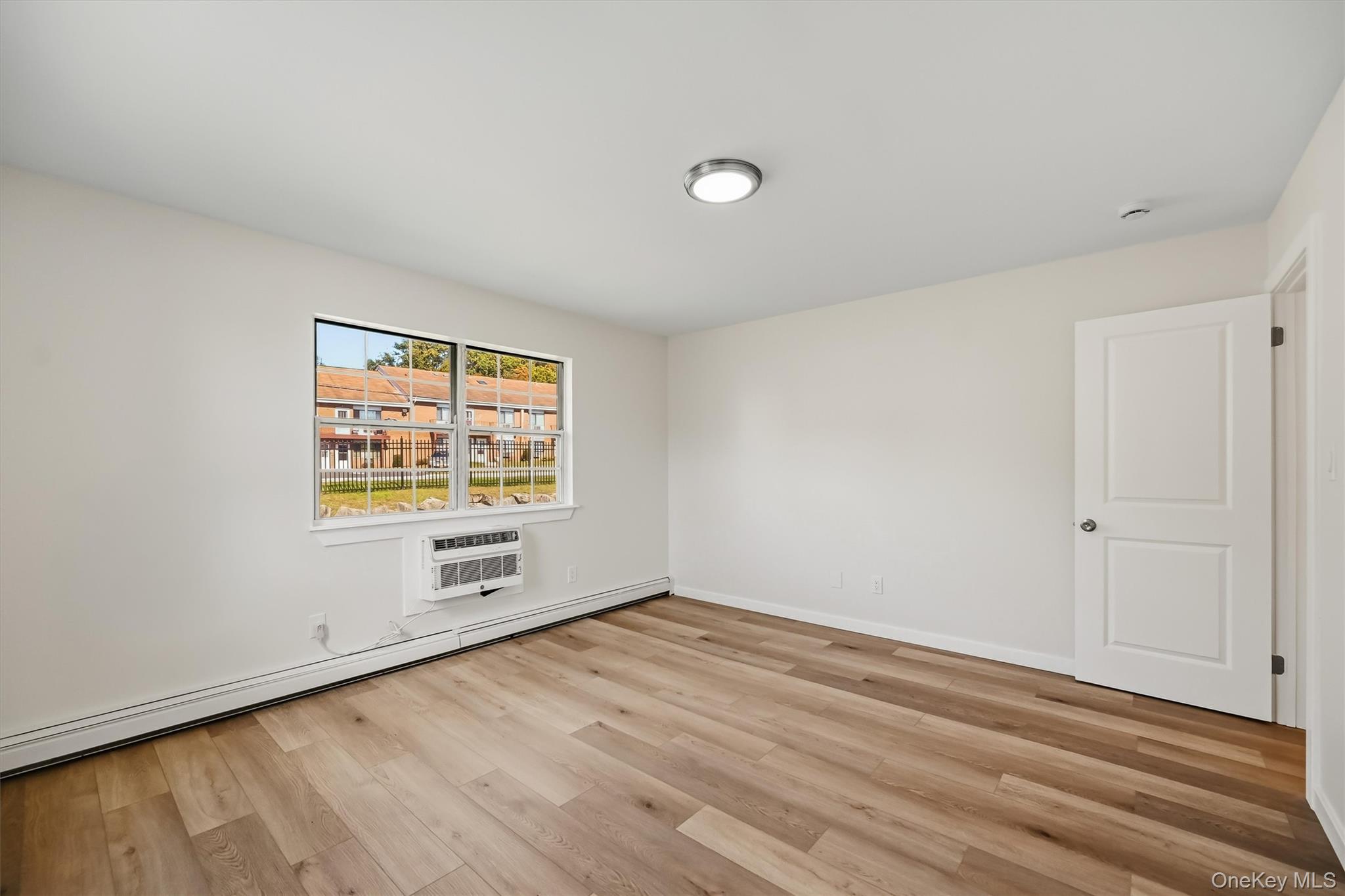 100 Hillside Drive Unit: B10
