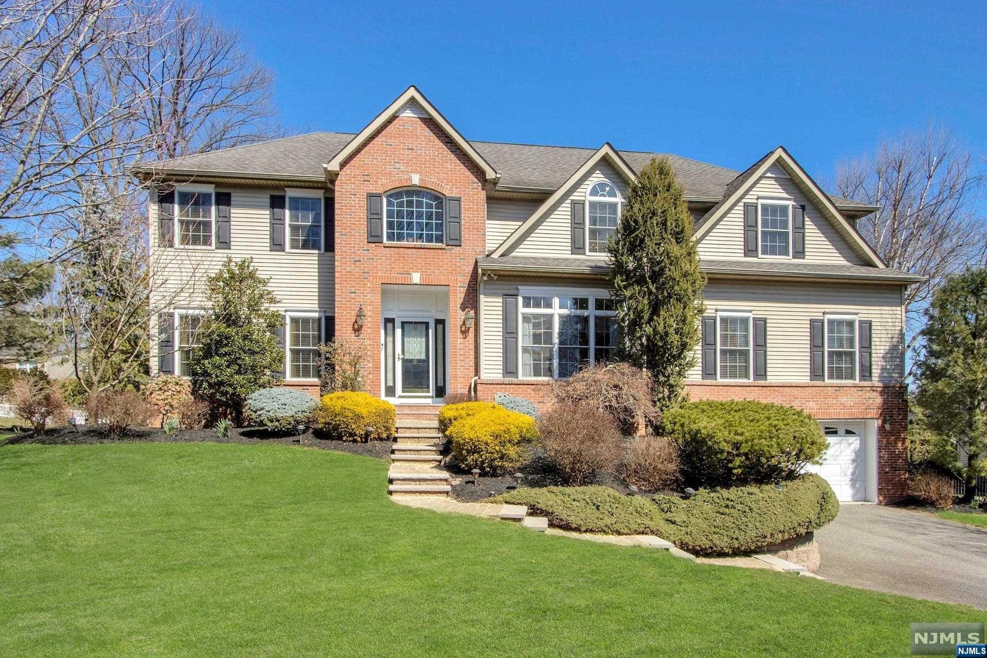 6 Frederick Court