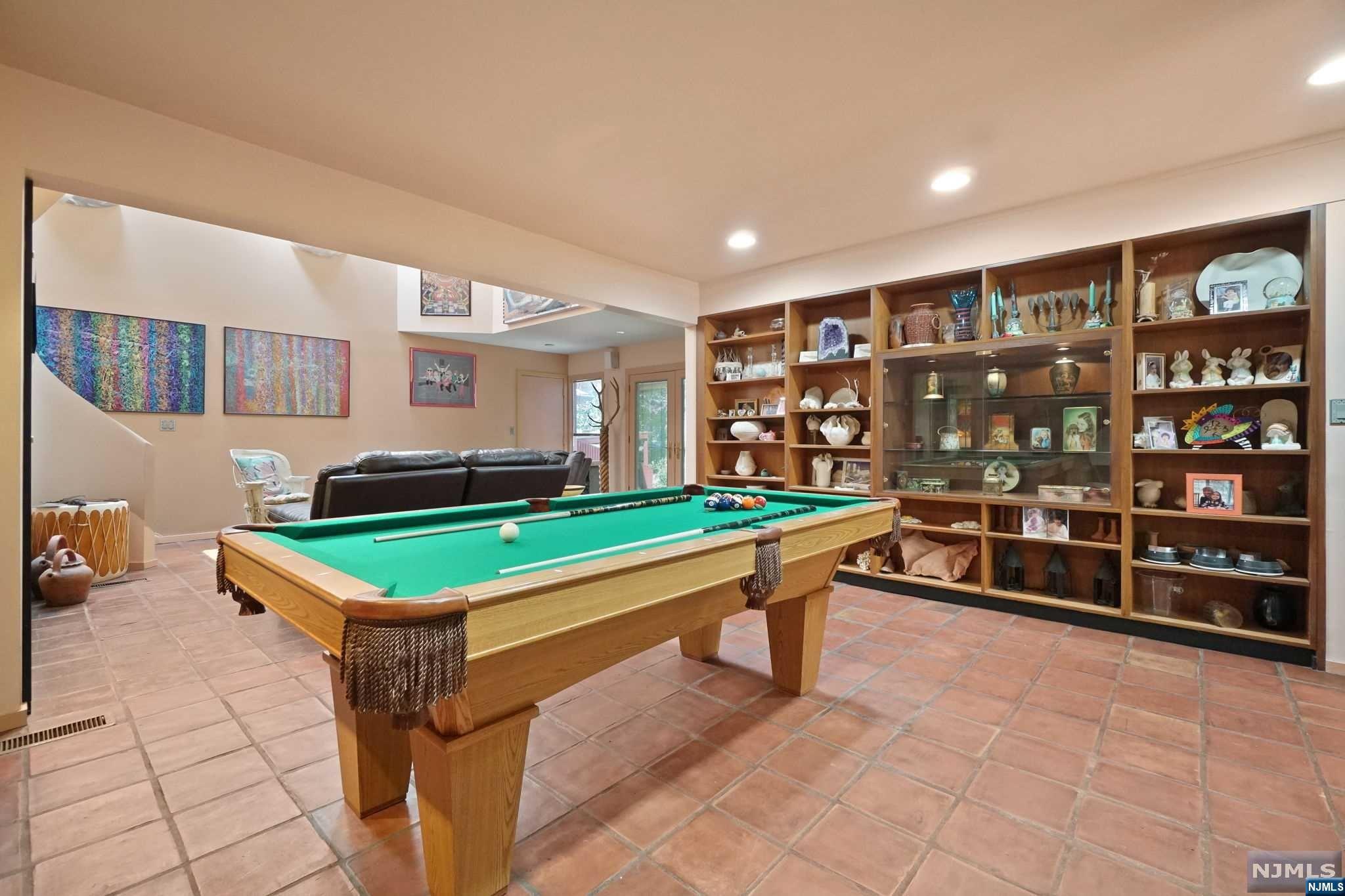 262 West Saddle River Road