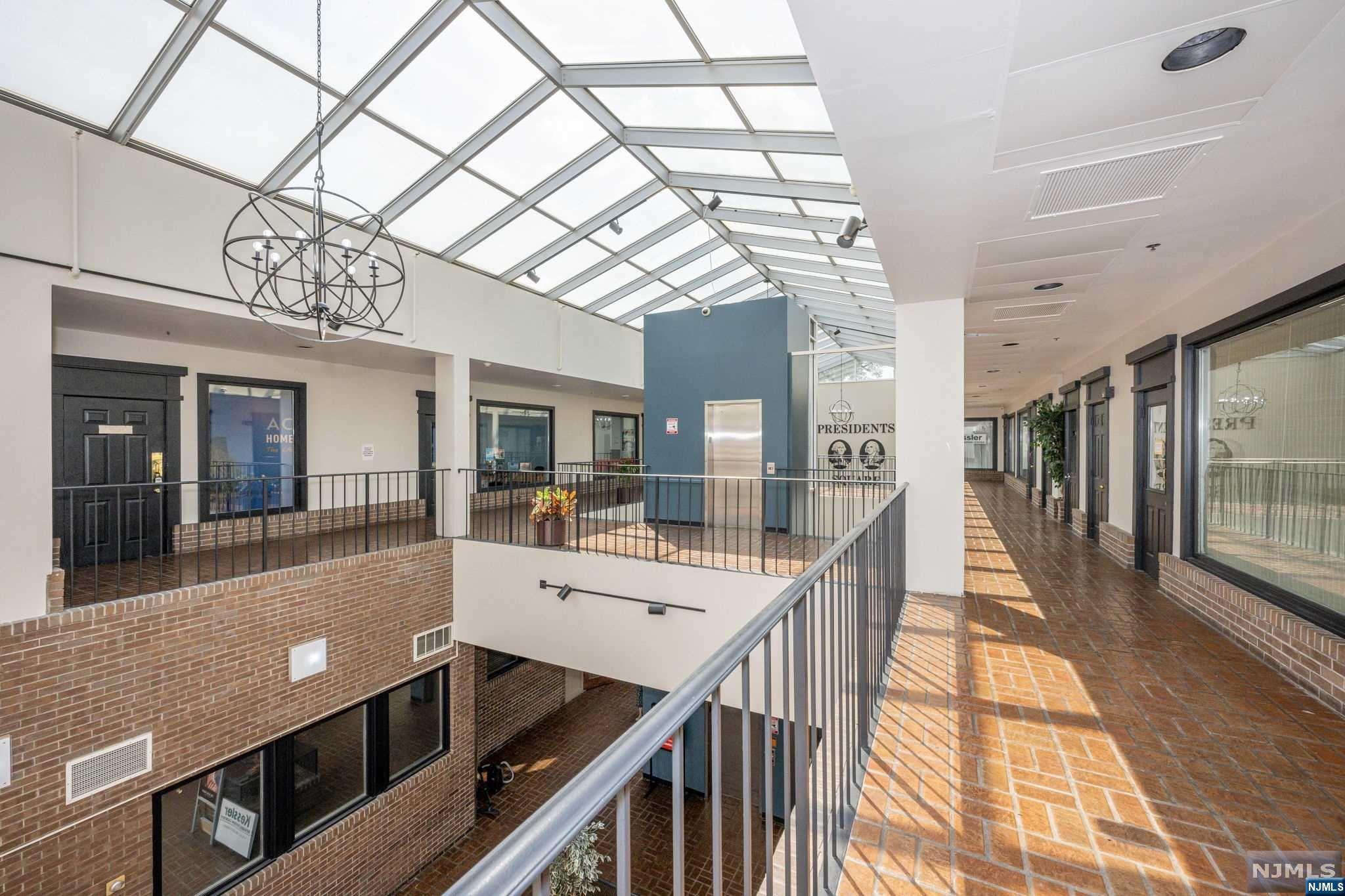 125 Washington Avenue Unit: 4