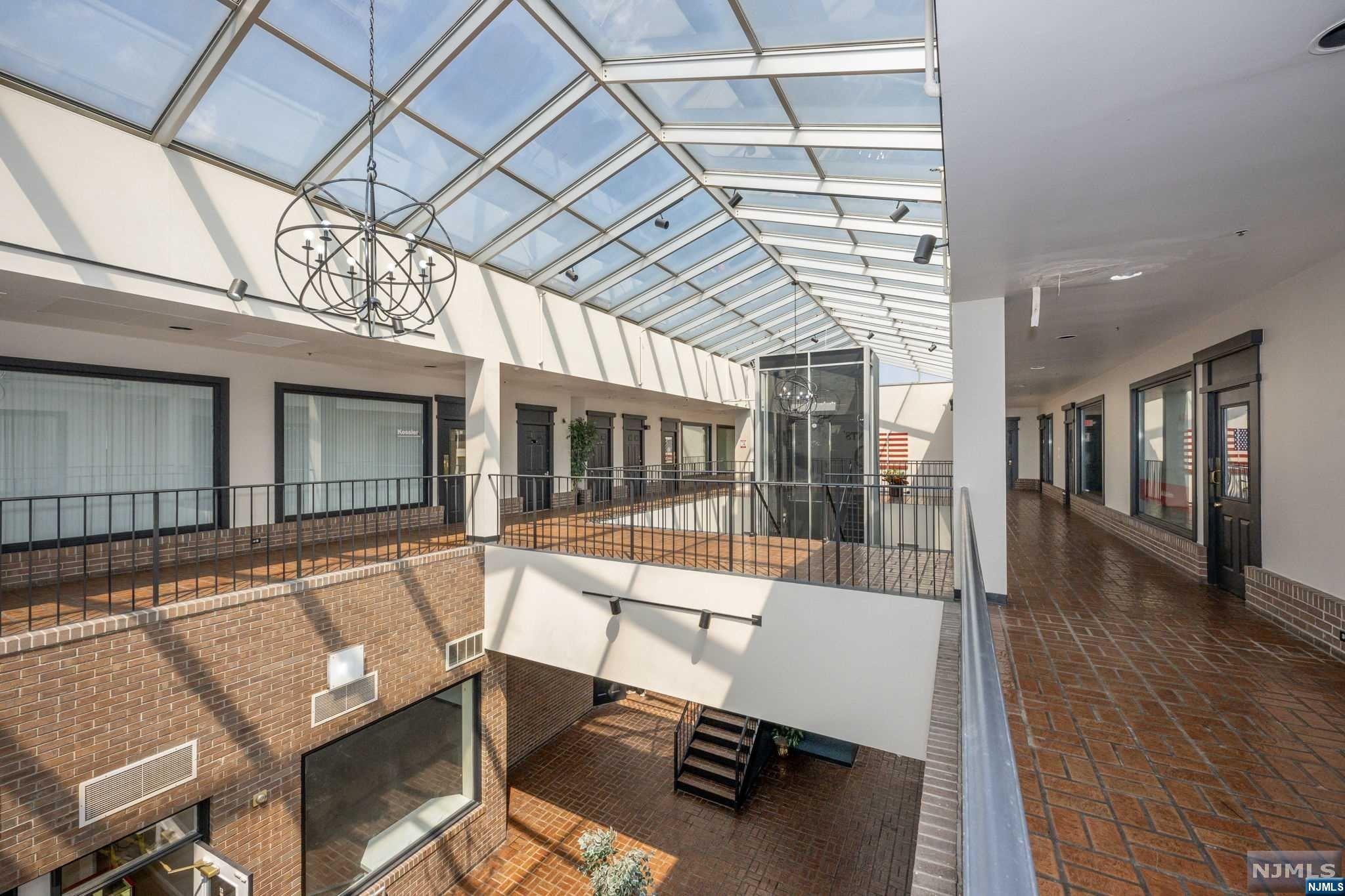 125 Washington Avenue Unit: 4