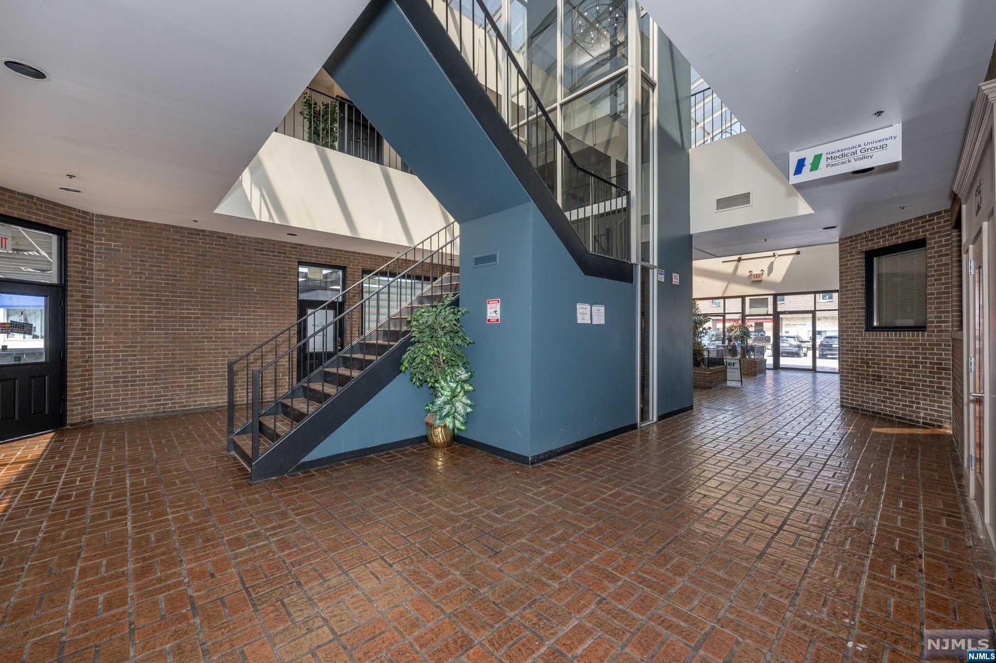125 Washington Avenue Unit: 4