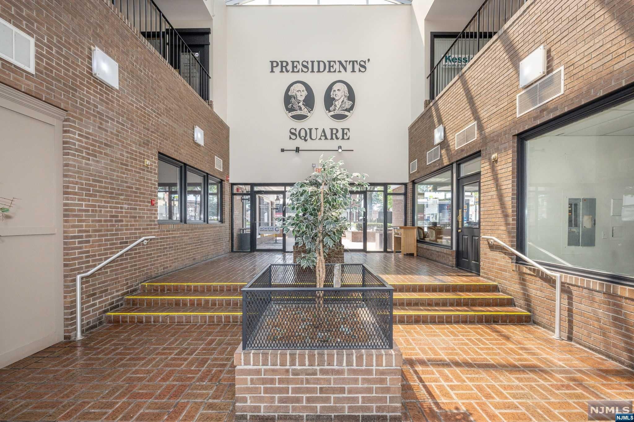 125 Washington Avenue Unit: 4