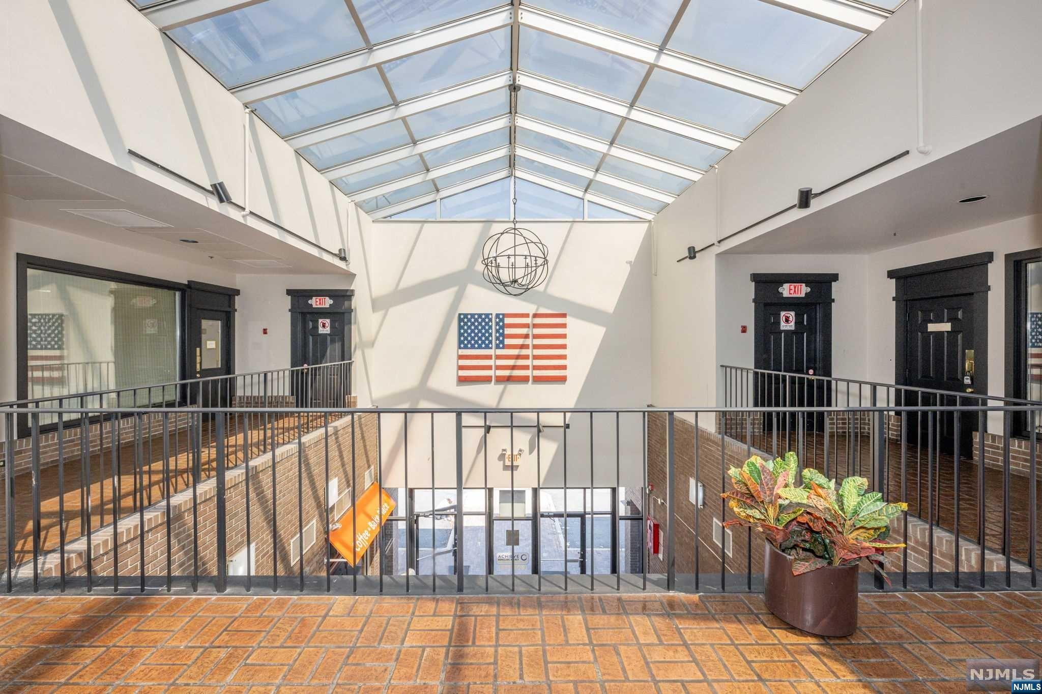 125 Washington Avenue Unit: 4