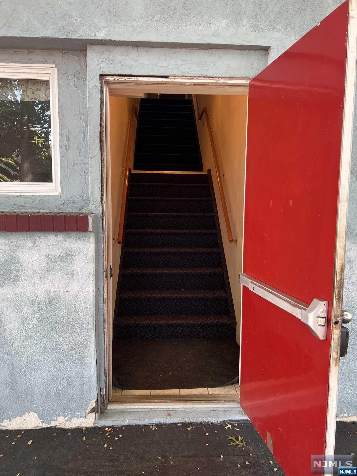 40 Tillman Street Unit: 2nd FLOOR