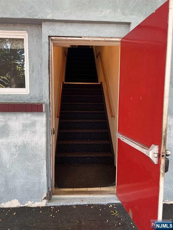 40 Tillman Street Unit: 2nd FLOOR
