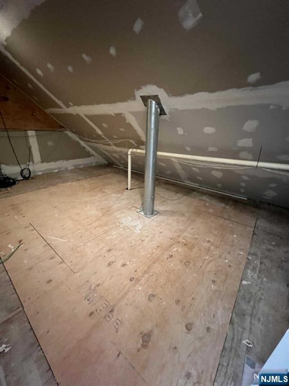 40 Tillman Street Unit: 2nd FLOOR