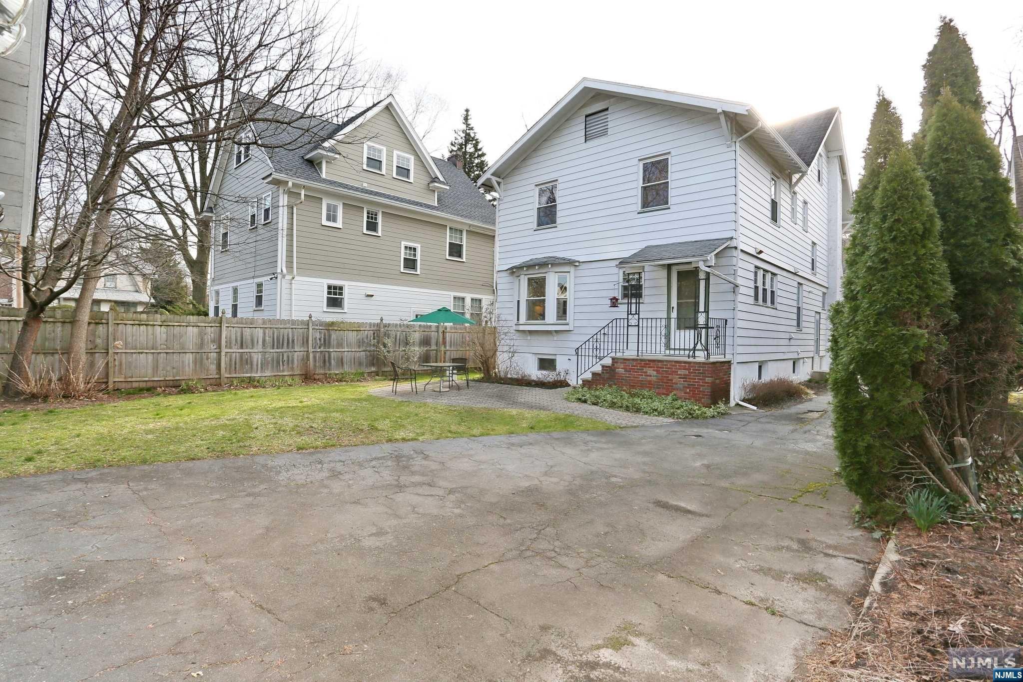 128 Glenwood Avenue