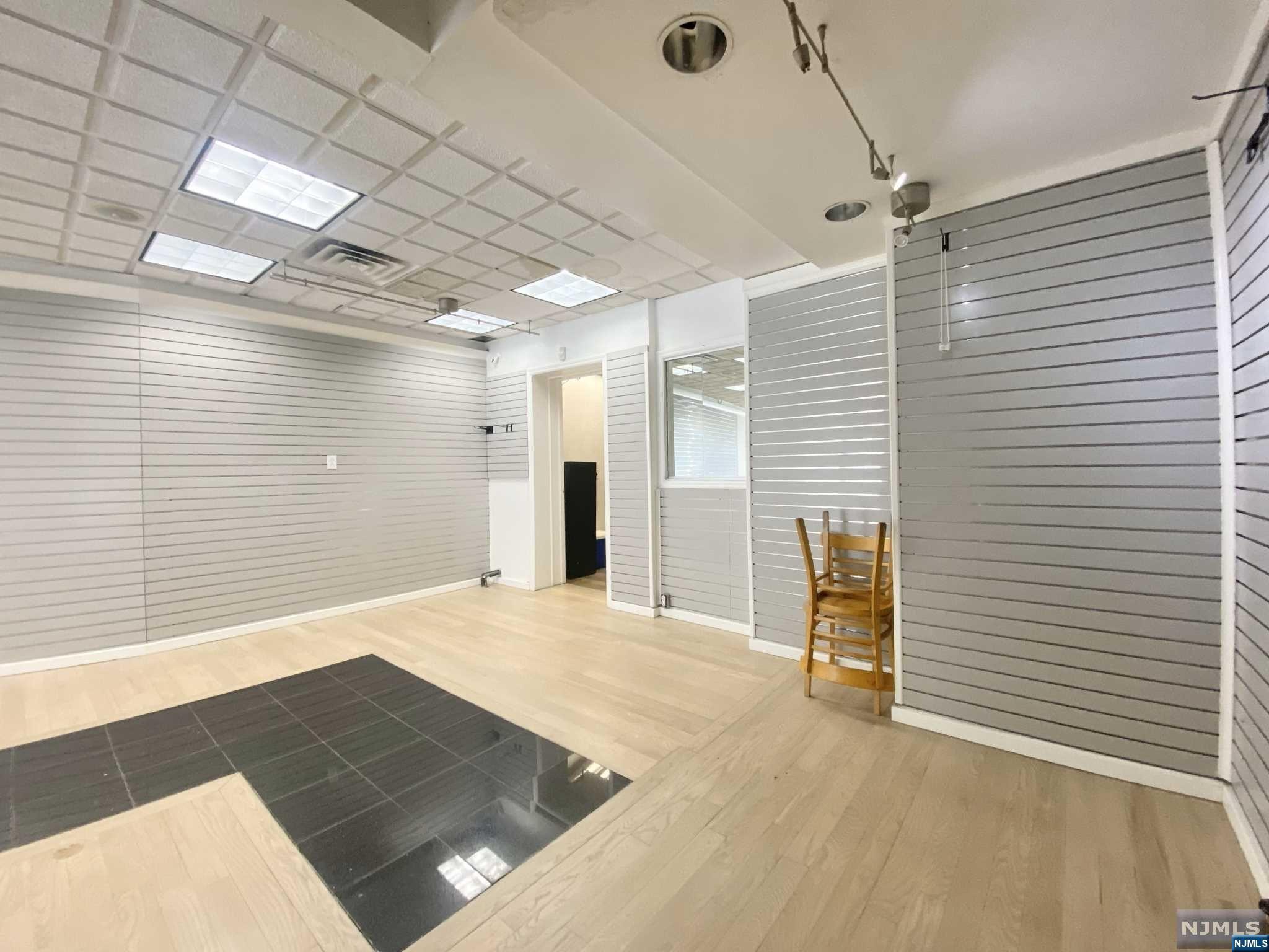 54 Avenue