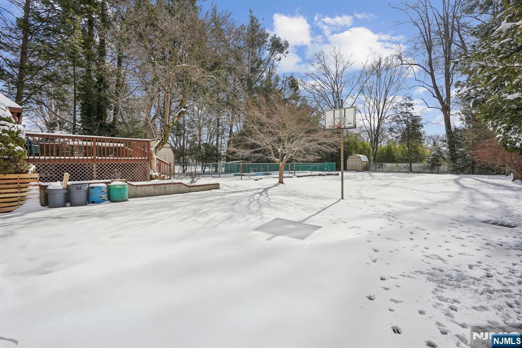 627 Montview Place