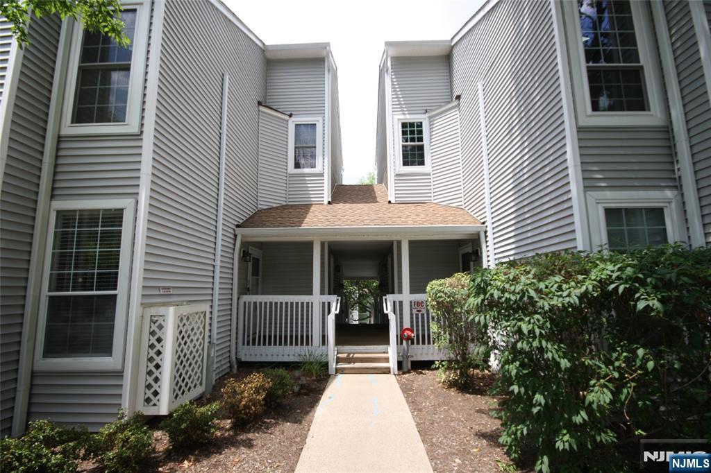 30 Cliff Drive