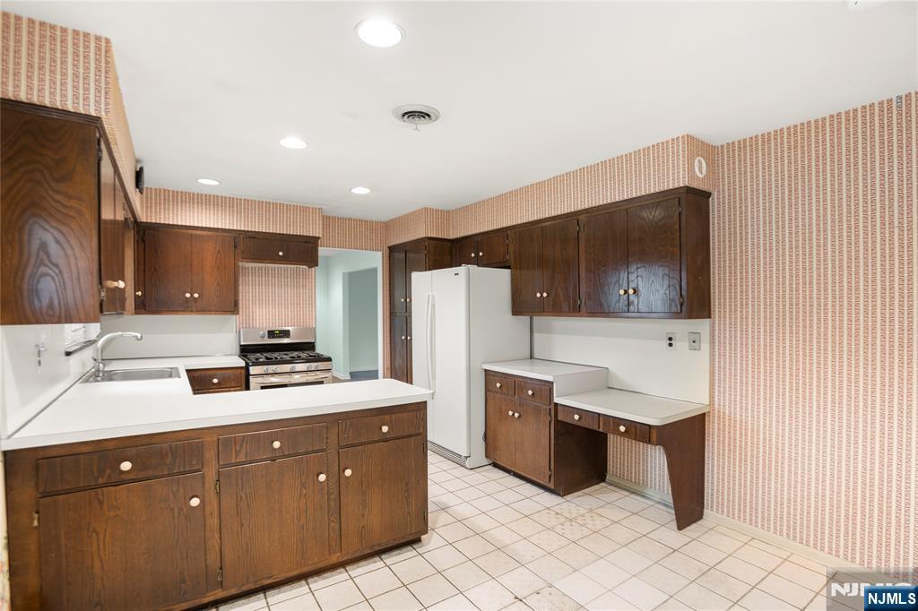 206 Goodell Court