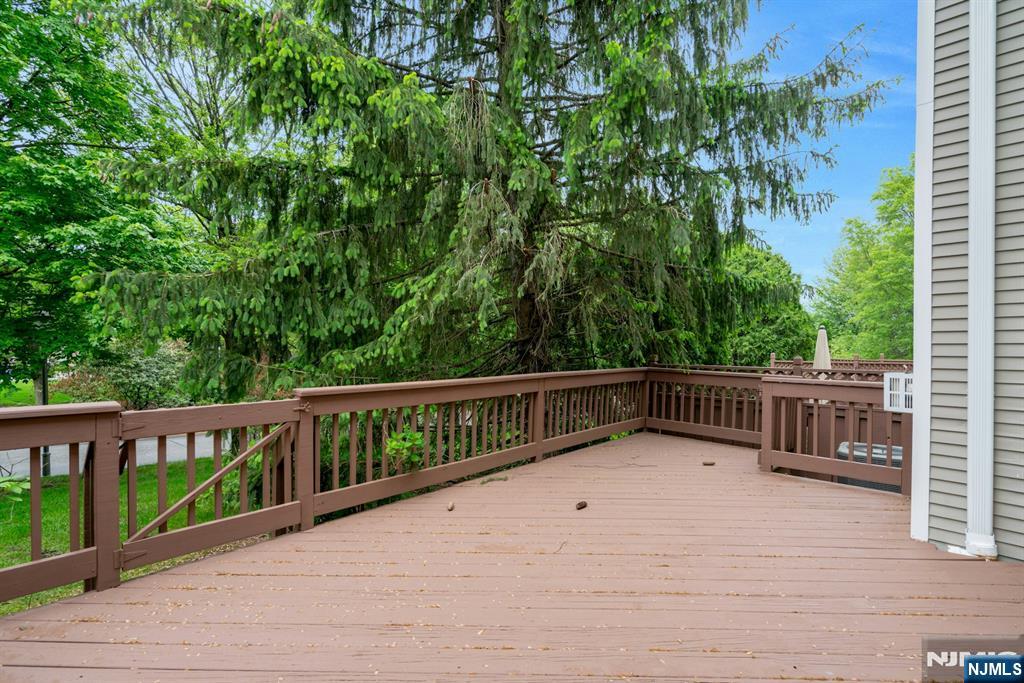 559 Adirondack Court