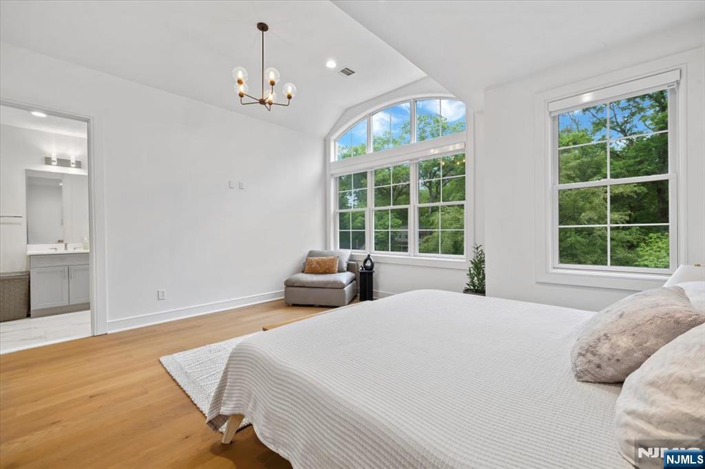 110 Mason Court 2H