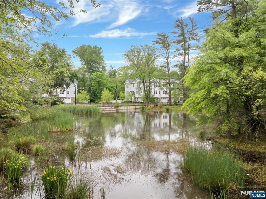 110 Mason Court 2H